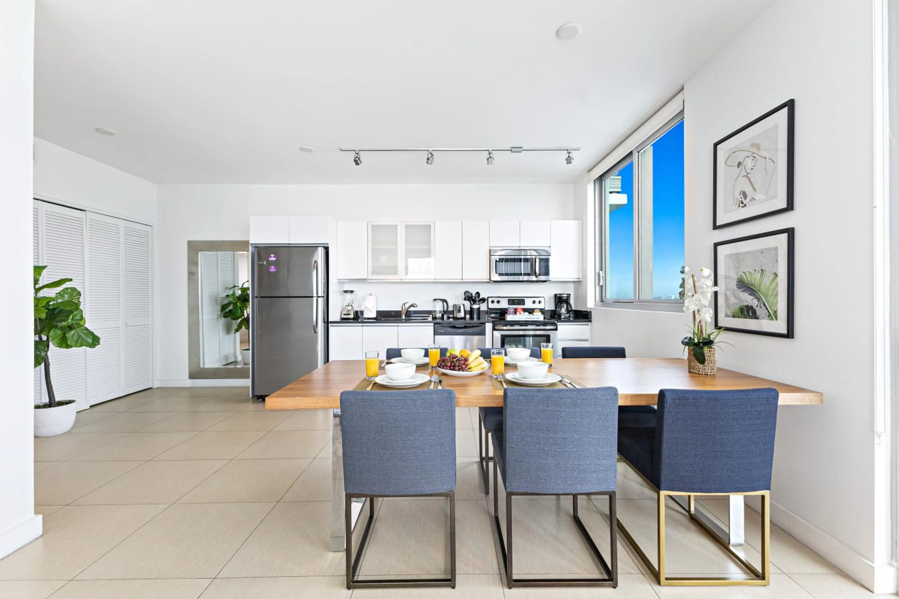 Dinner in Dharma Home Suites Miami Beach at Monte Carlo