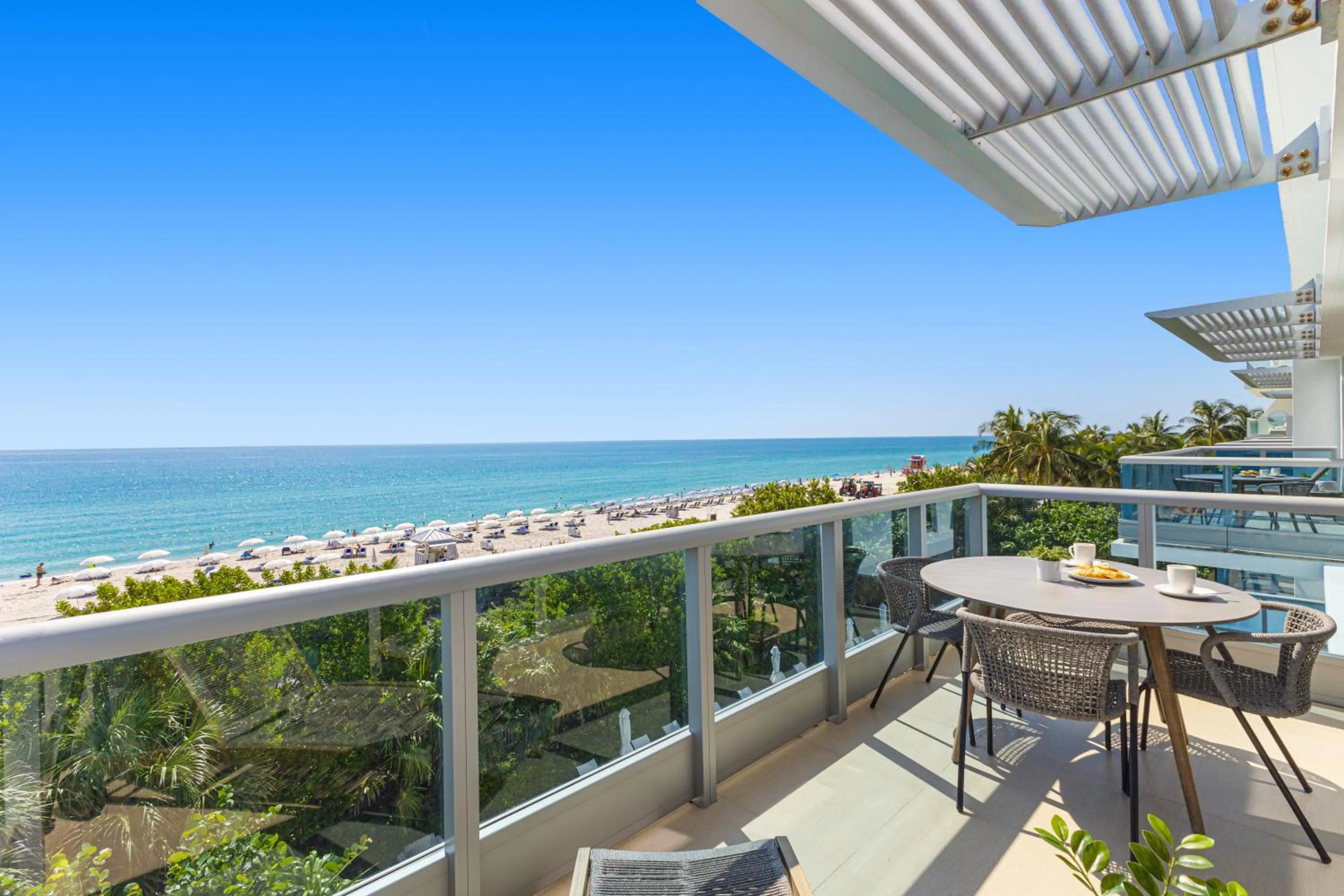 Balcony/Terrace in Dharma Home Suites Miami Beach at Monte Carlo