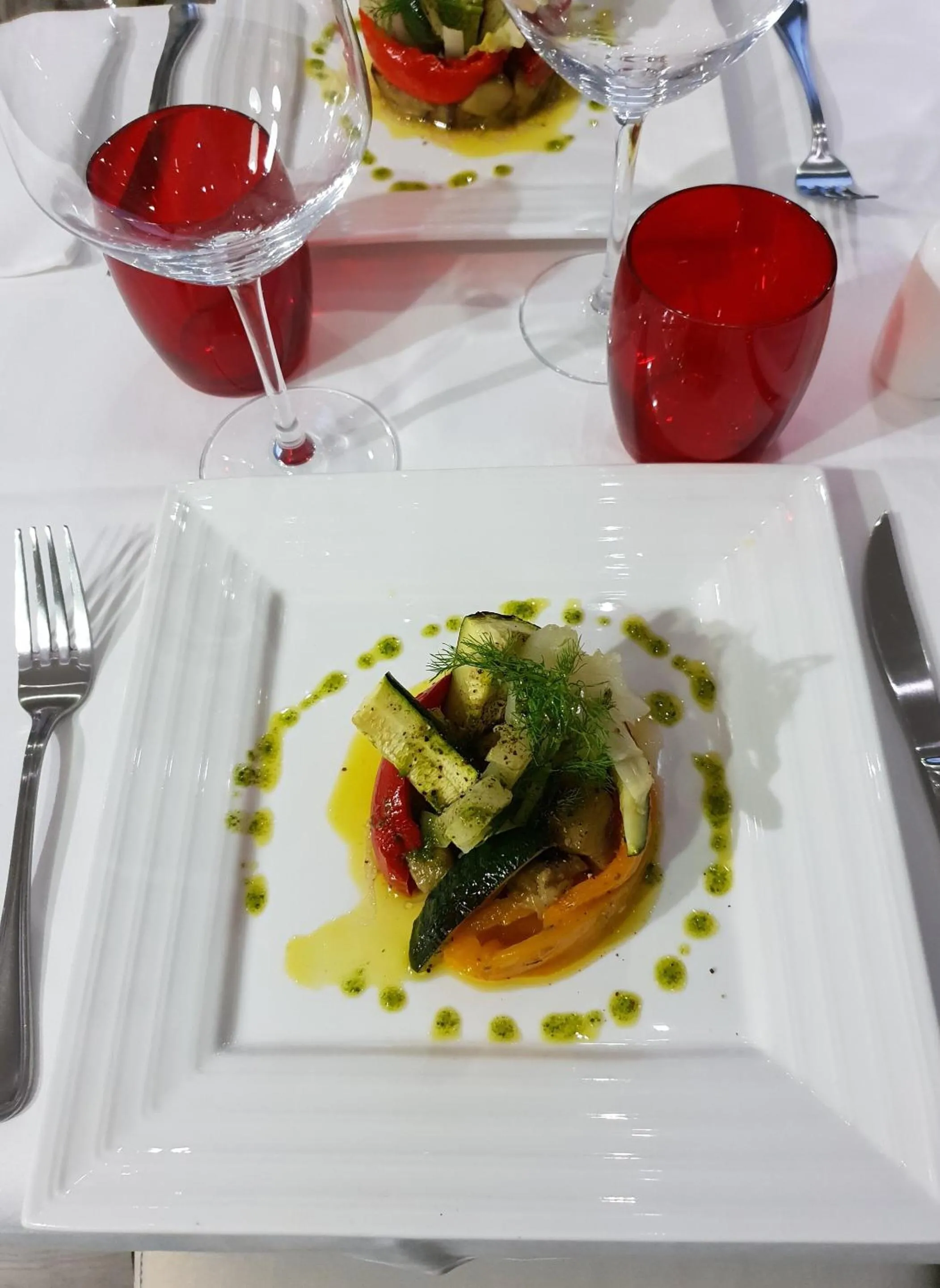 Food and drinks in Hôtel Le Niobel