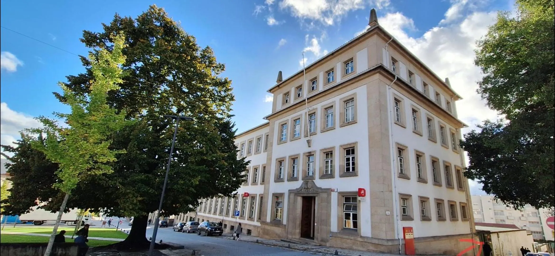 Property building in Casa dos Correios