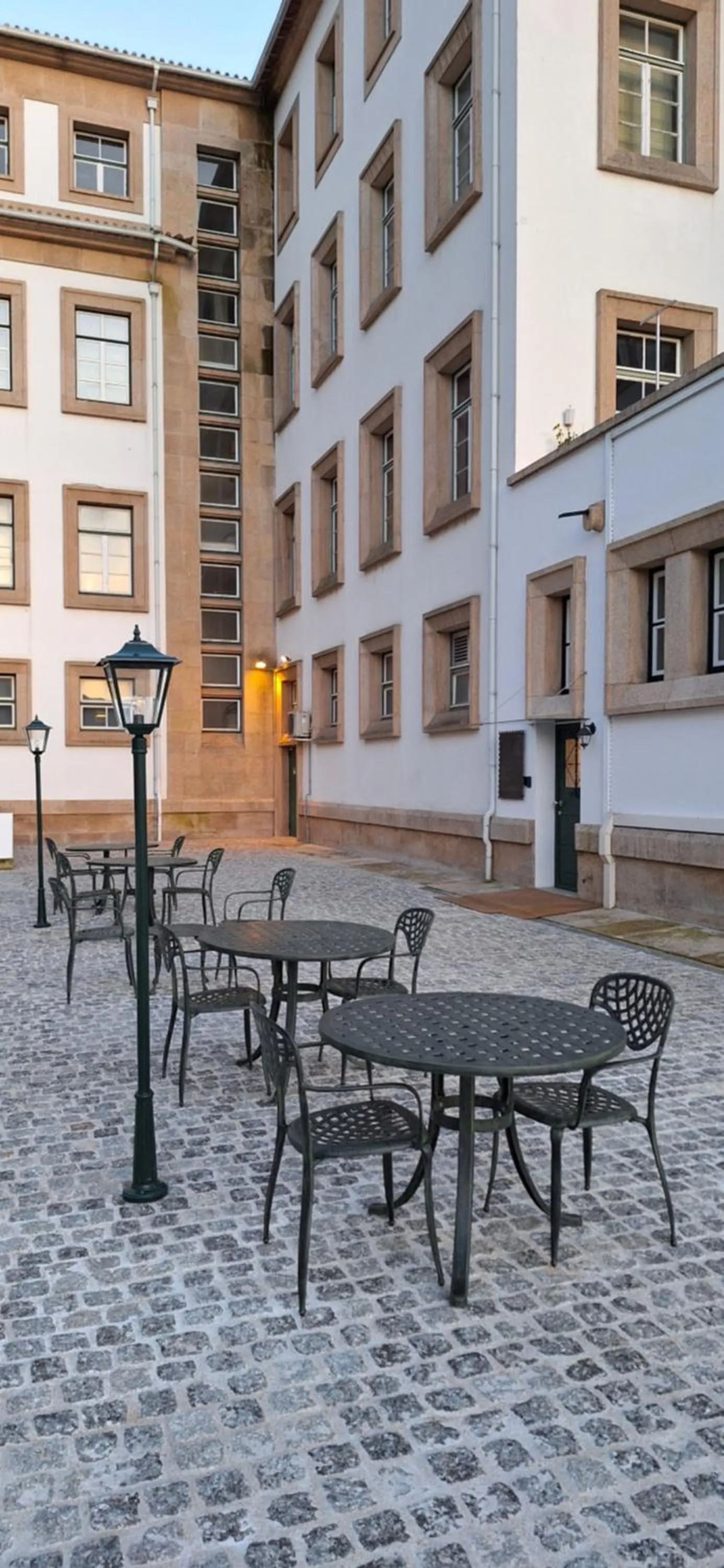 Property building in Casa dos Correios