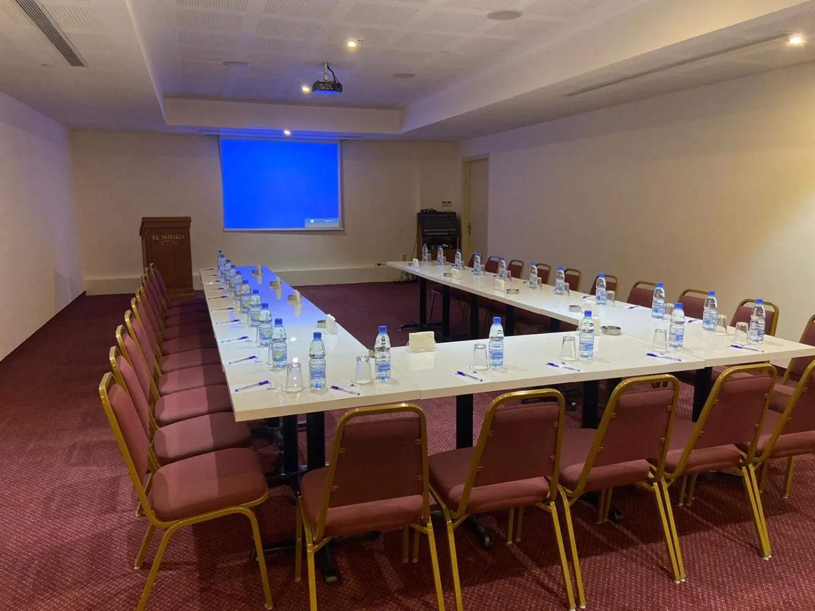 Meeting/conference room in El Sheikh Suites Hotel