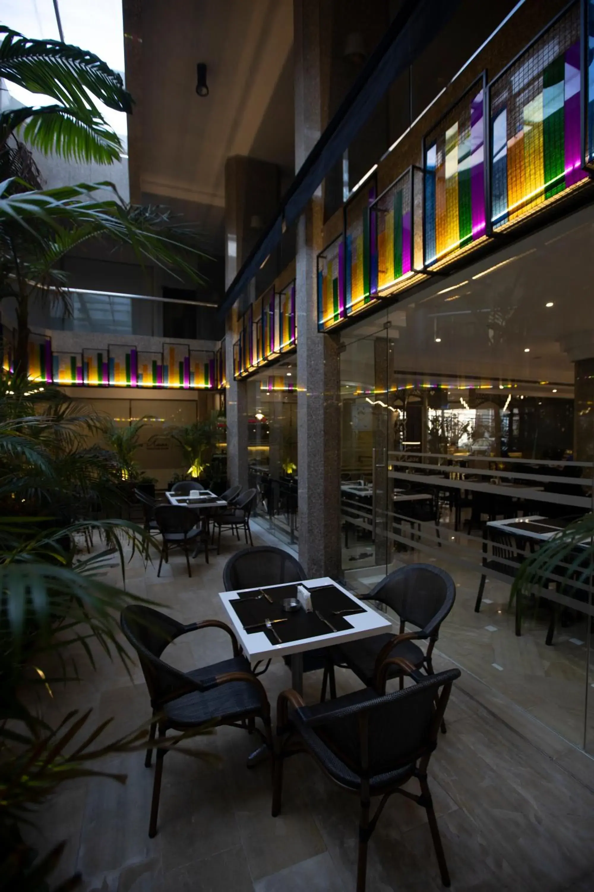 Restaurant/places to eat in El Sheikh Suites Hotel Restaurant/places to eat in El Sheikh Suites Hotel