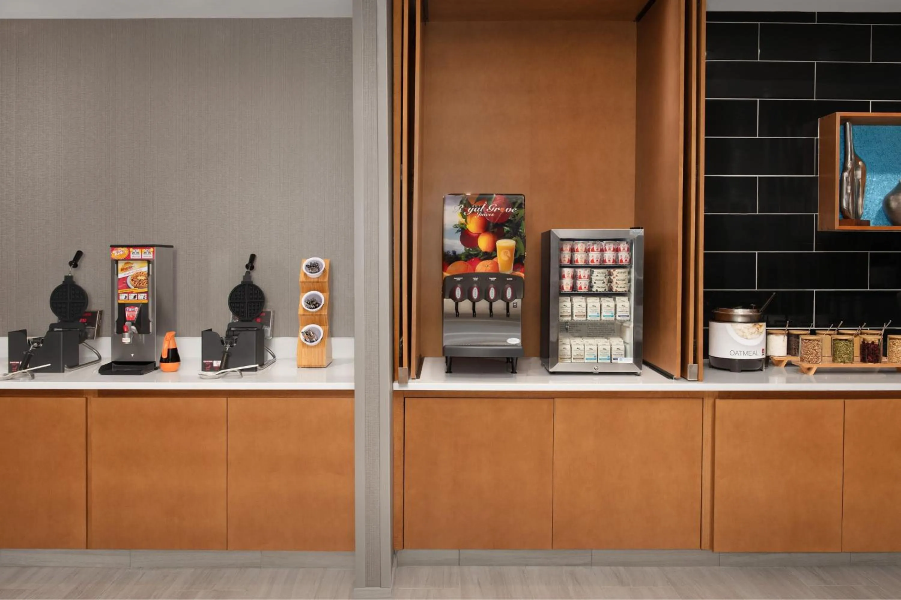 Breakfast in SpringHill Suites by Marriott Fayetteville I-95