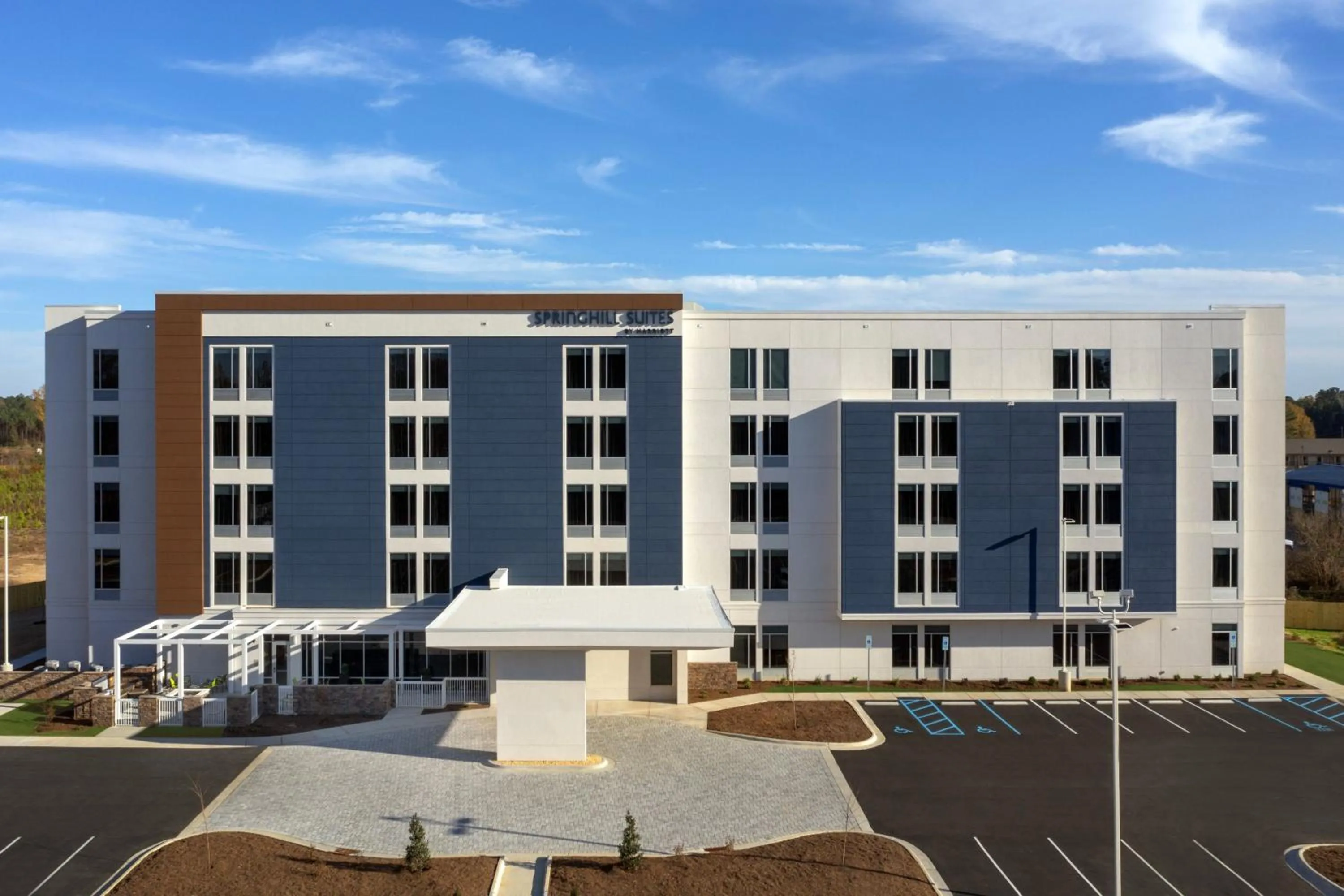 Property building in SpringHill Suites by Marriott Fayetteville I-95