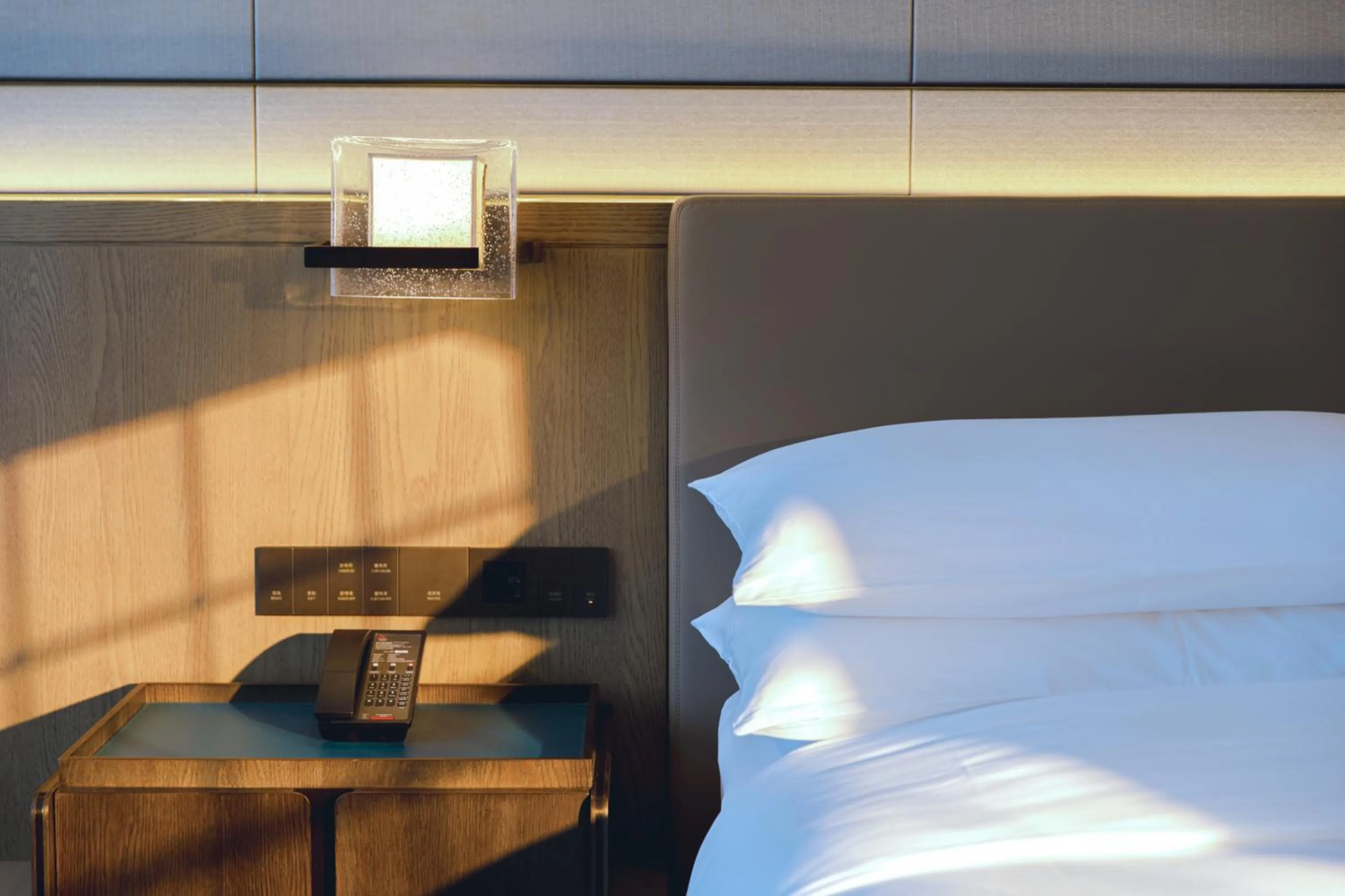 Bed in Shaoxing Marriott Hotel Shangyu