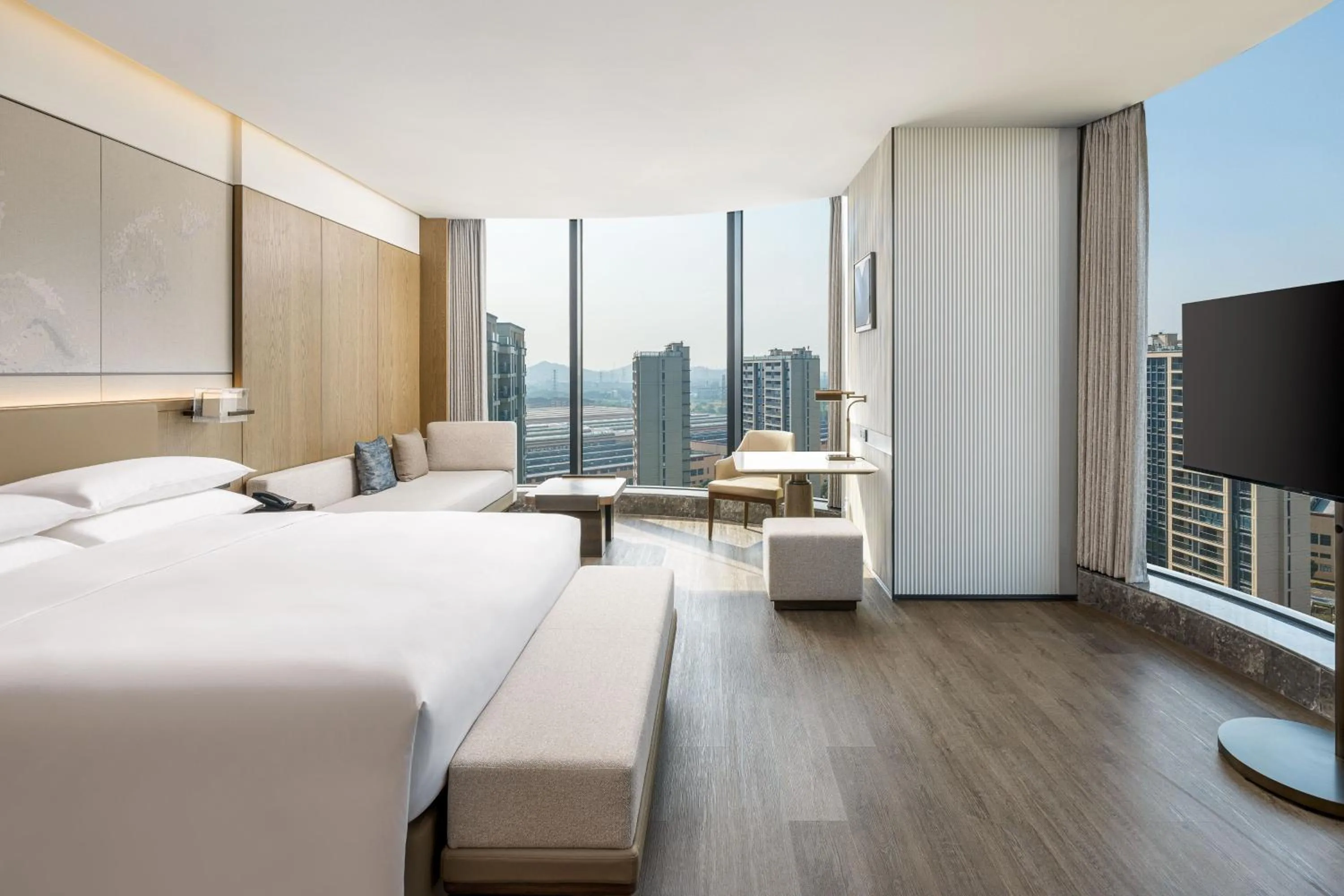 Photo of the whole room, Bed in Shaoxing Marriott Hotel Shangyu