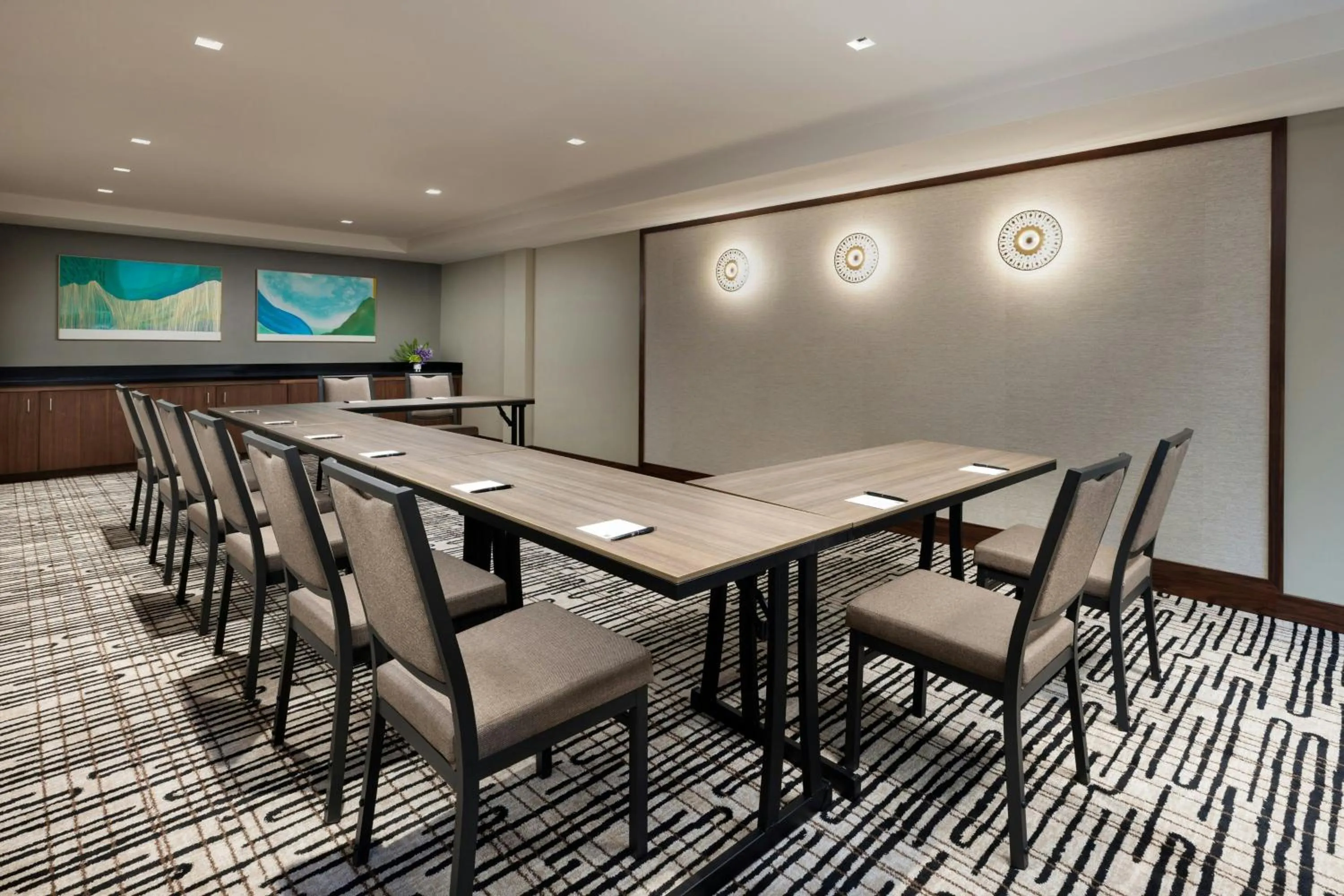 Meeting/conference room in AC Hotel by Marriott Honolulu