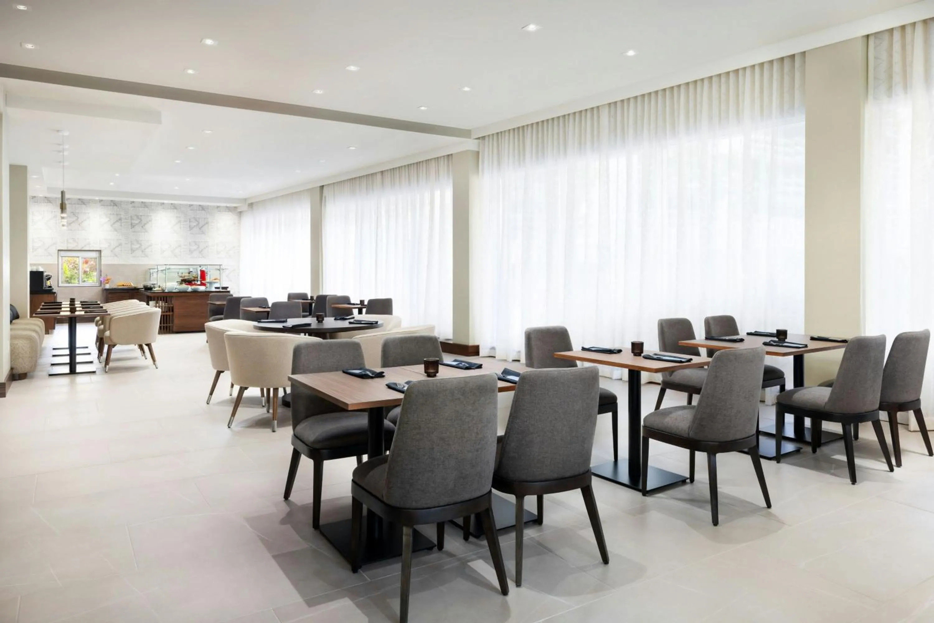 Restaurant/places to eat in AC Hotel by Marriott Honolulu