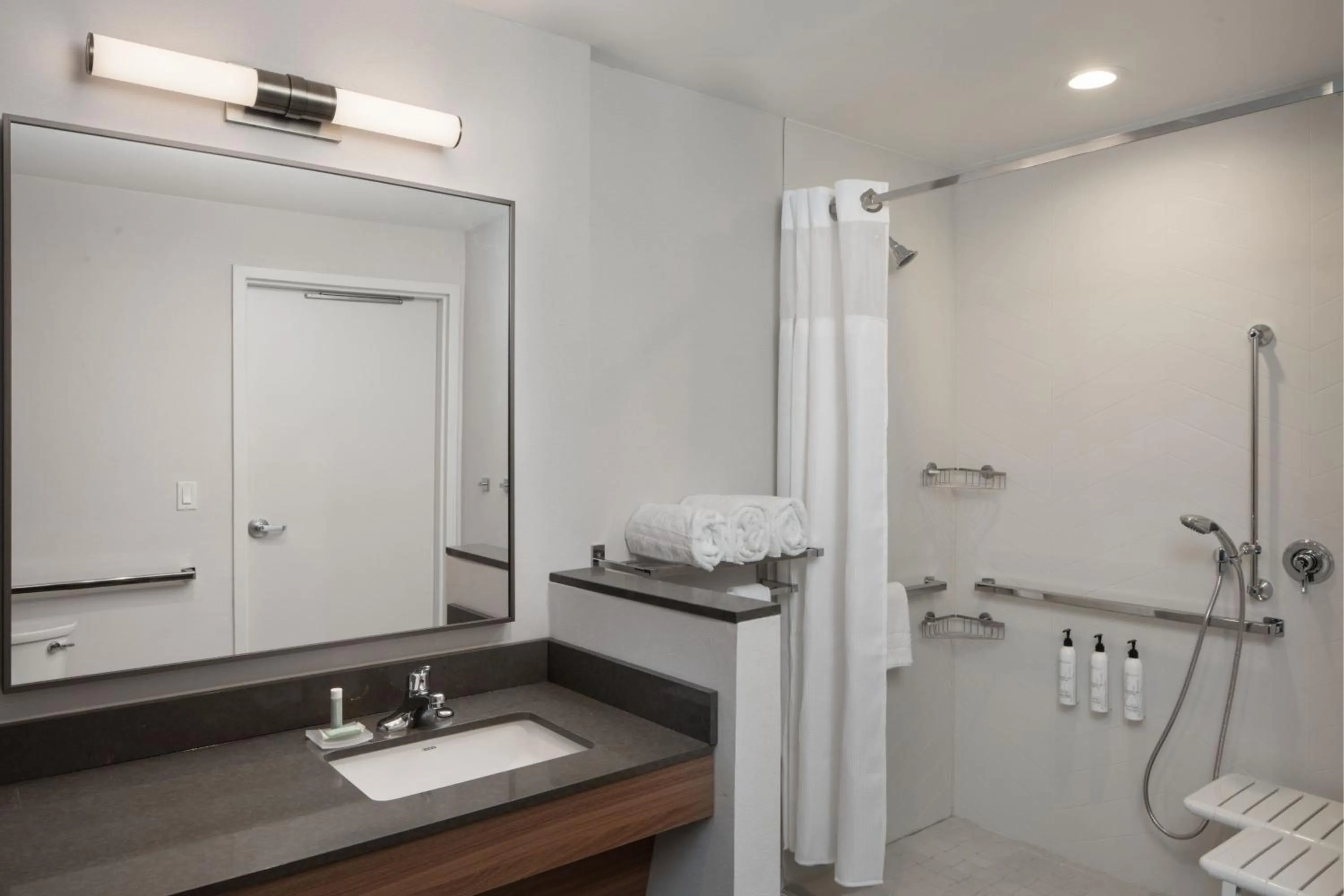 Bathroom in Fairfield by Marriott Inn & Suites Huntsville Redstone Gateway