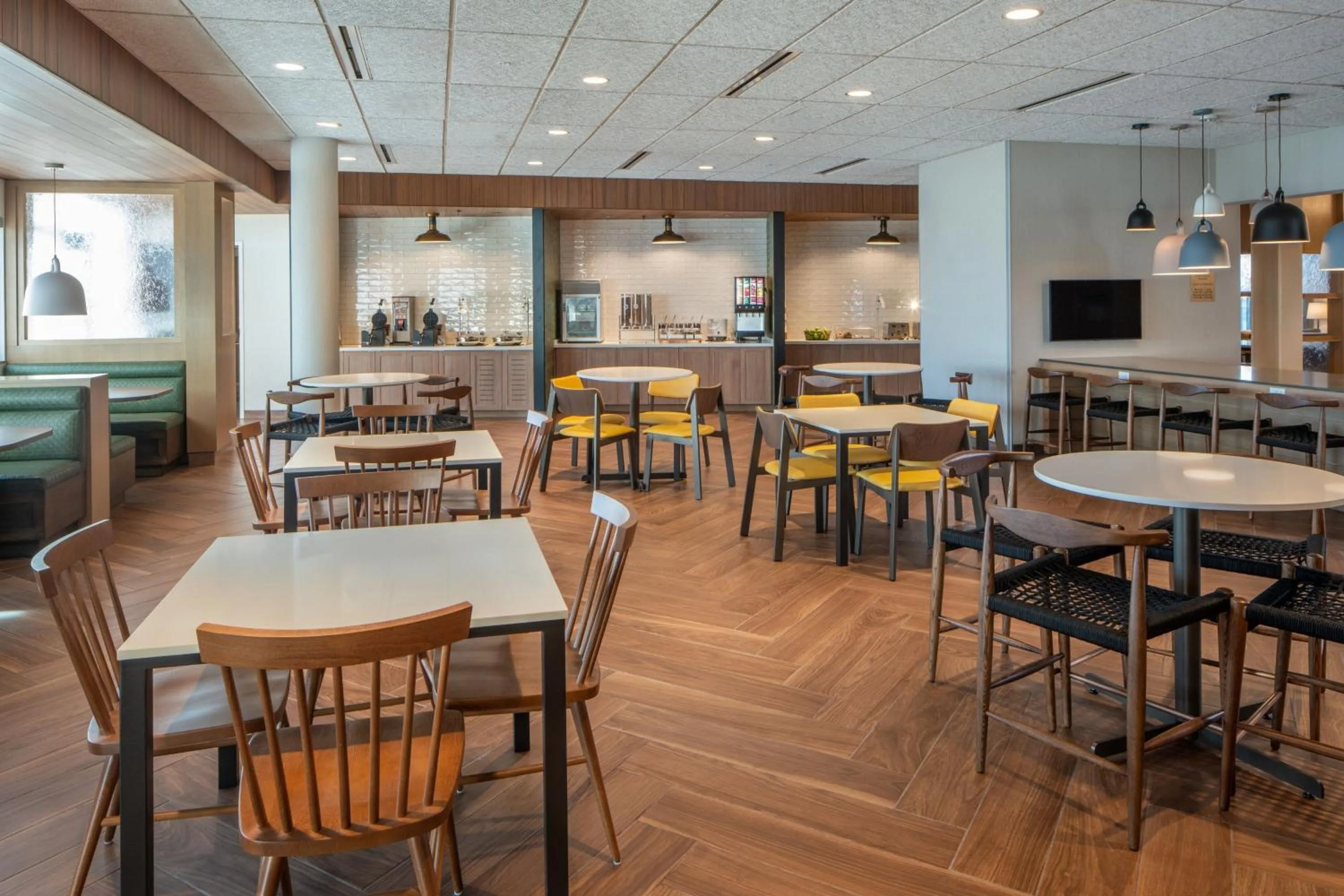 Breakfast in Fairfield by Marriott Inn & Suites Huntsville Redstone Gateway