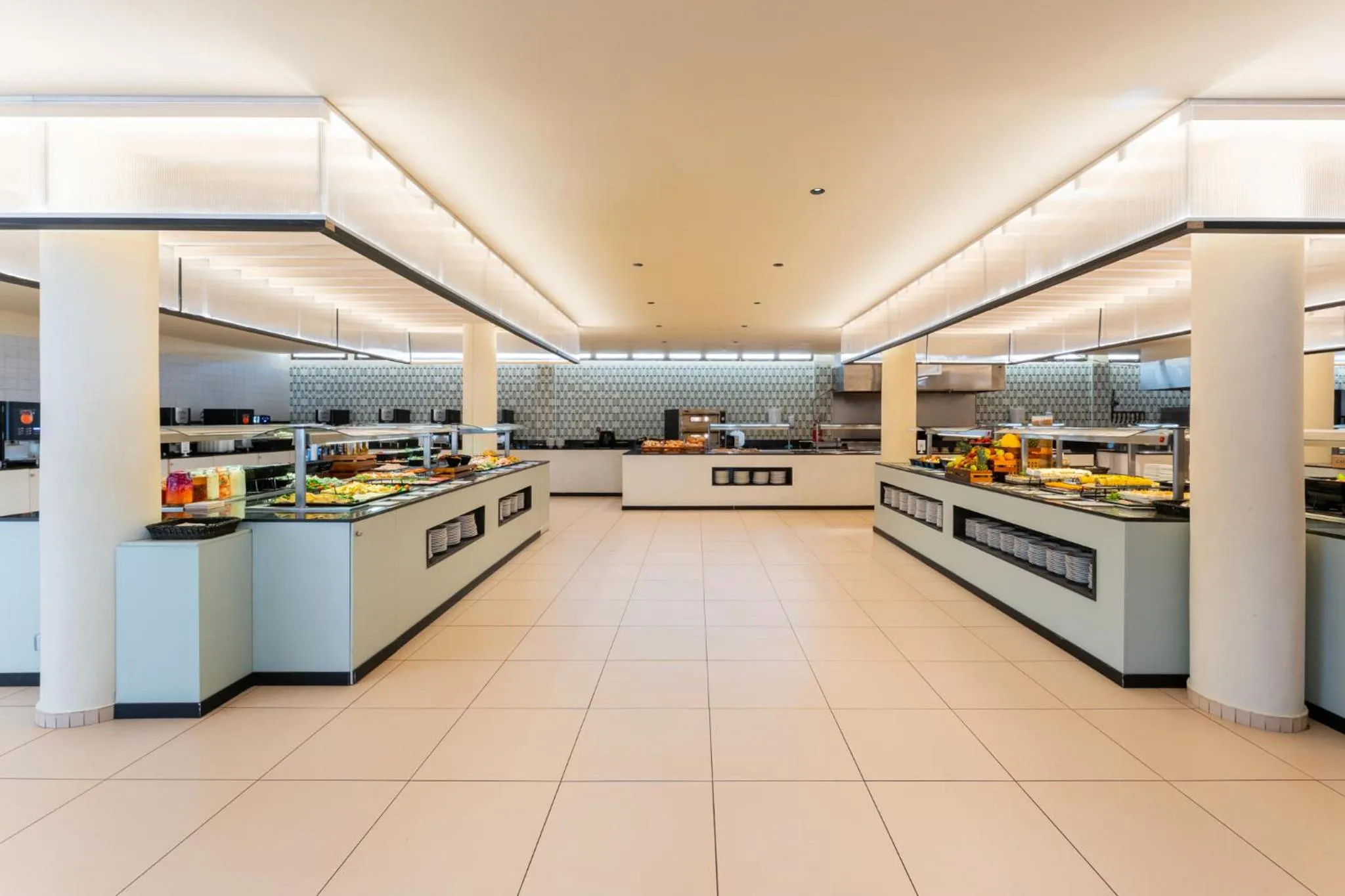 Restaurant/places to eat in FERGUS Club Mallorca Waterpark