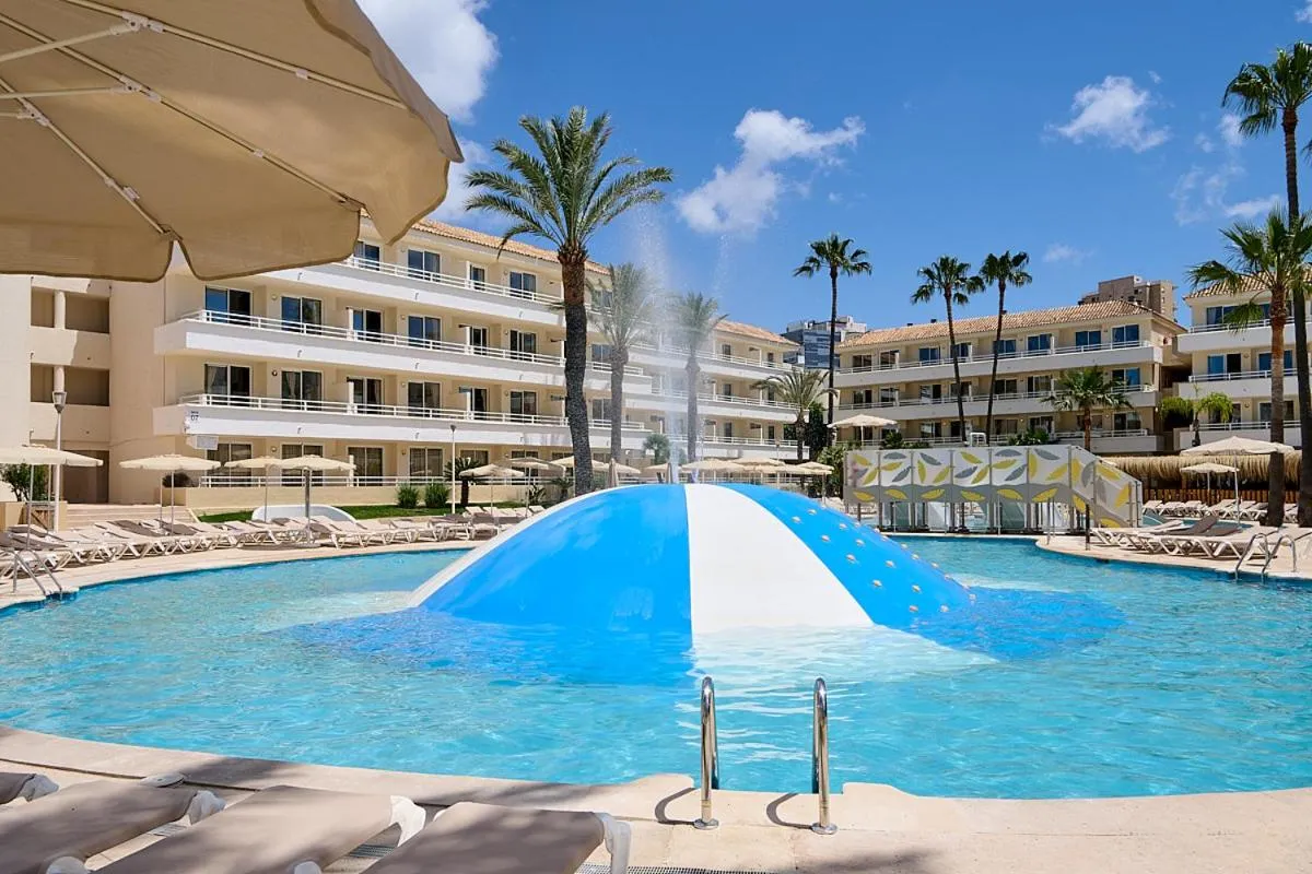 Swimming pool in FERGUS Club Mallorca Waterpark