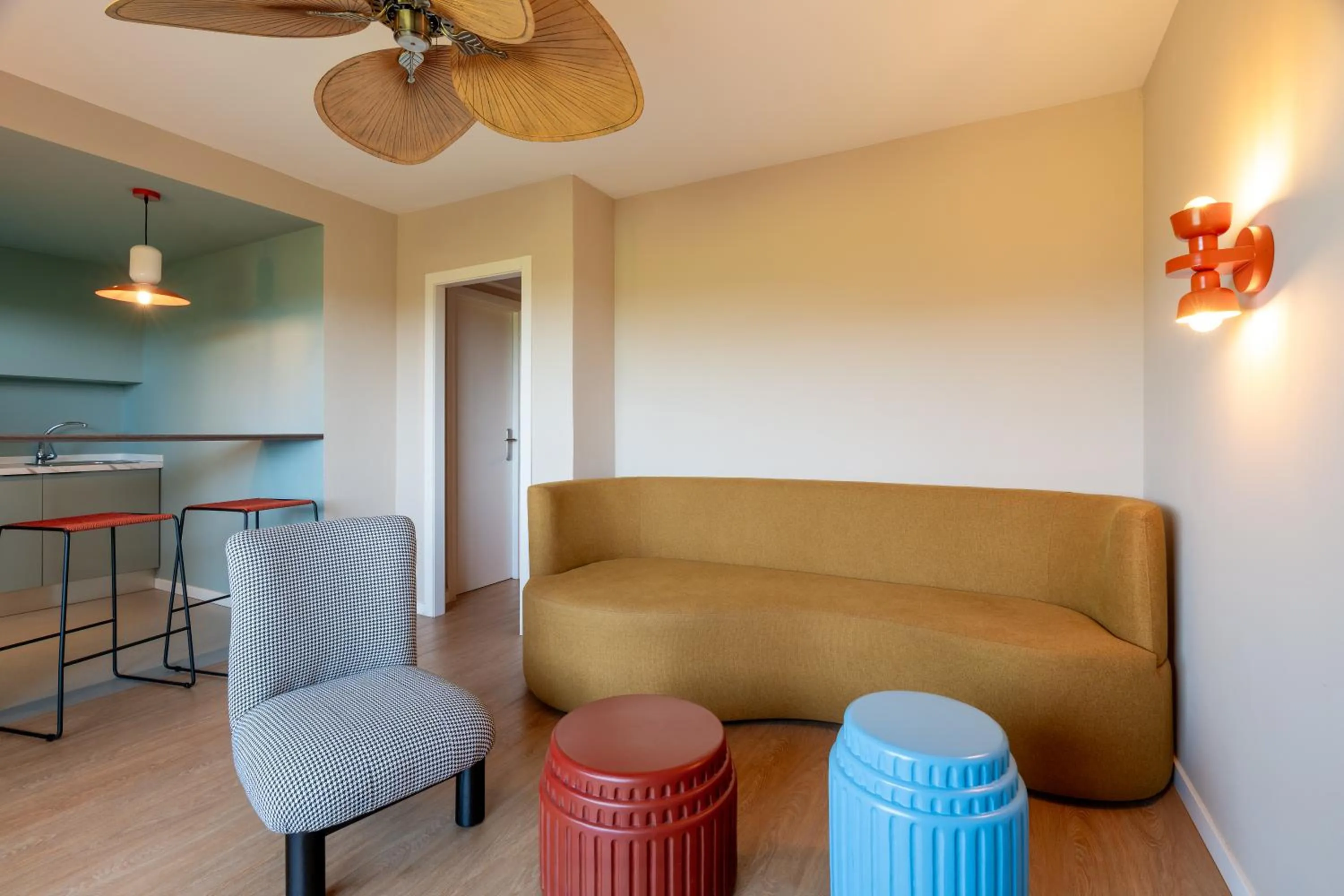 Living room in tent Mojito Suites