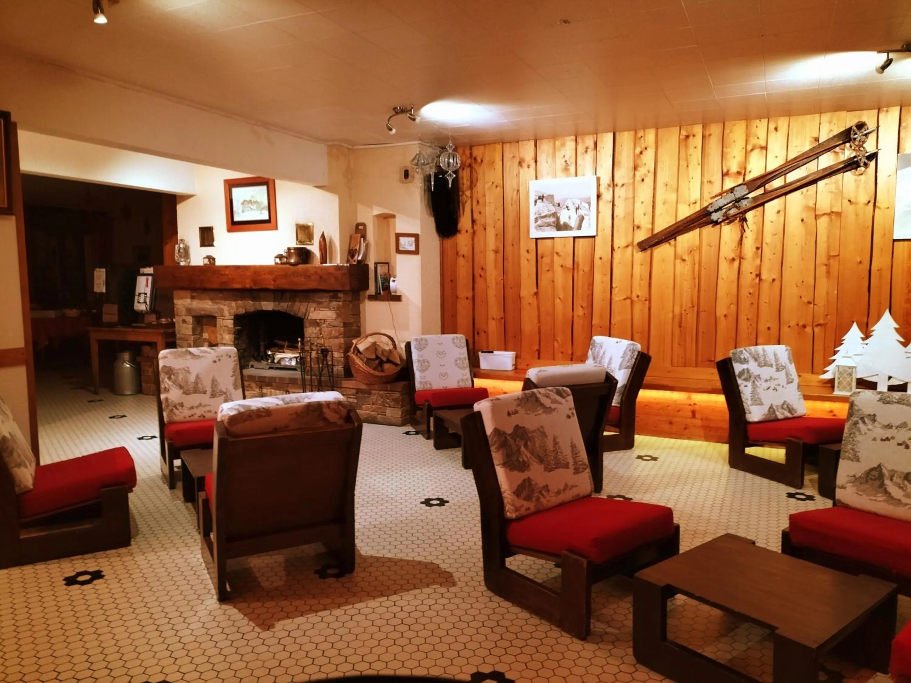 Living room in Hotel et centre de vacances Le Choucas