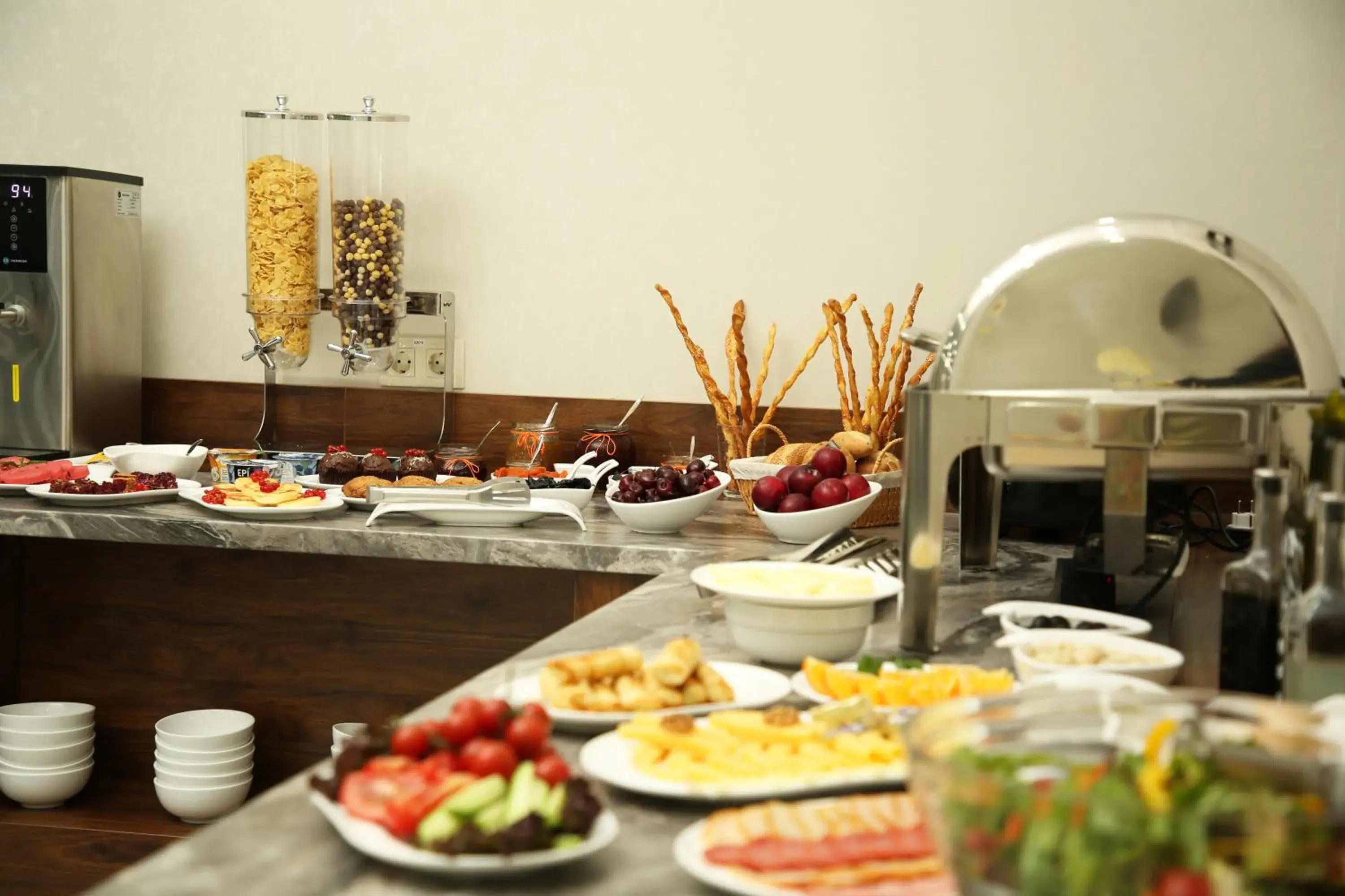 Restaurant/places to eat in Parklane Hotel Restaurant/places to eat in Parklane Hotel