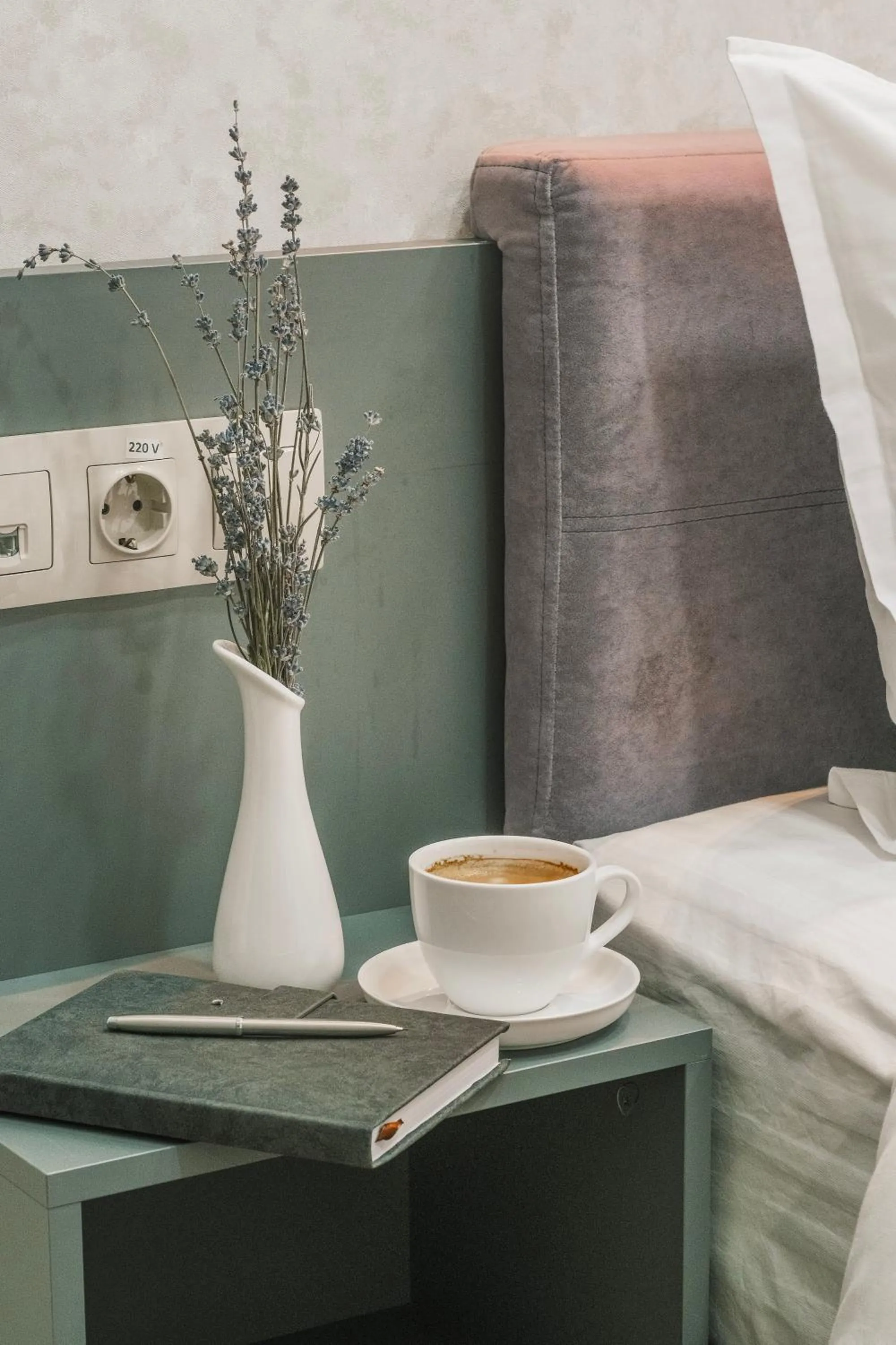 Bed in Parklane Hotel