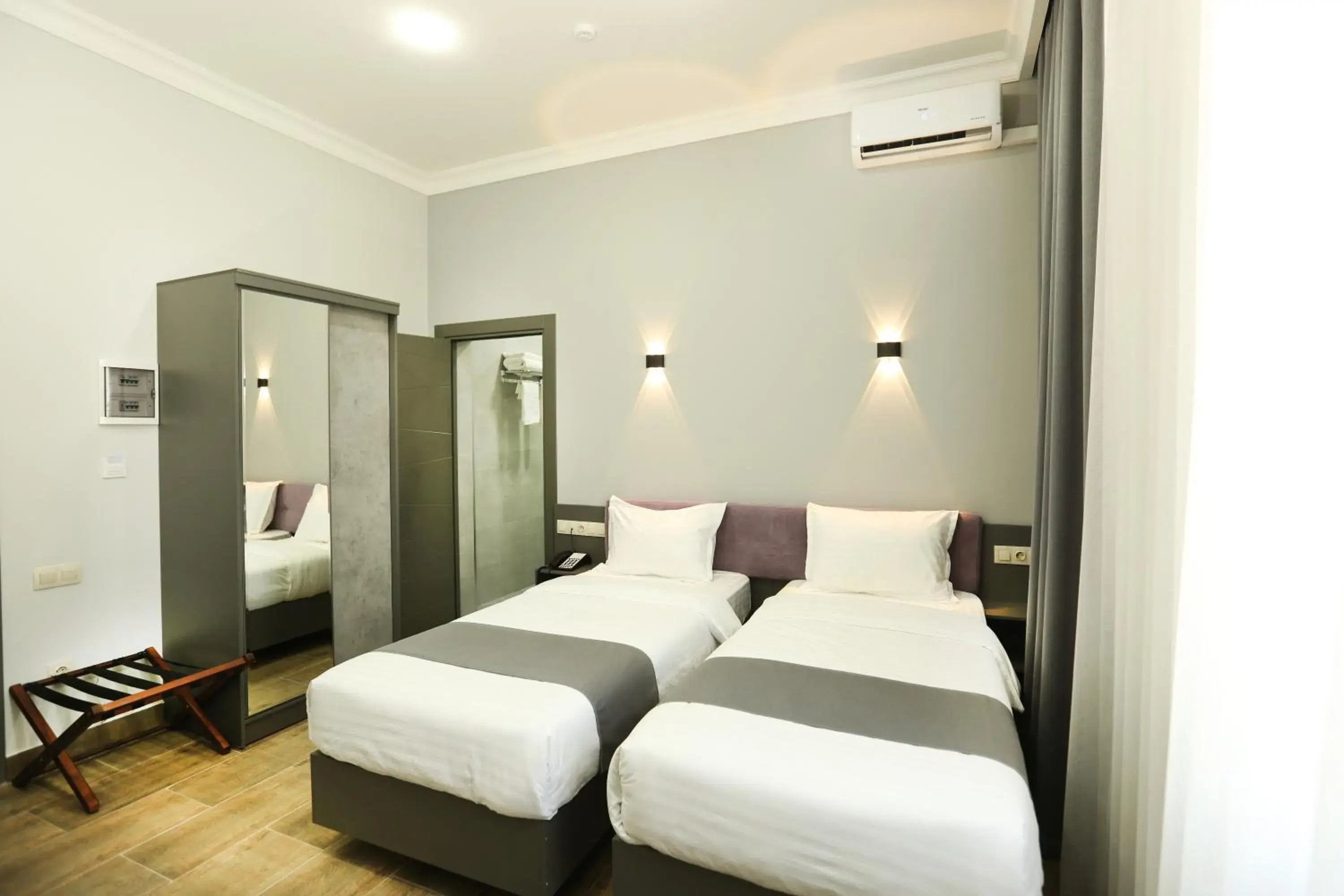 Standard Double or Twin Room - single occupancy in Parklane Hotel Standard Double or Twin Room - single occupancy in Parklane Hotel
