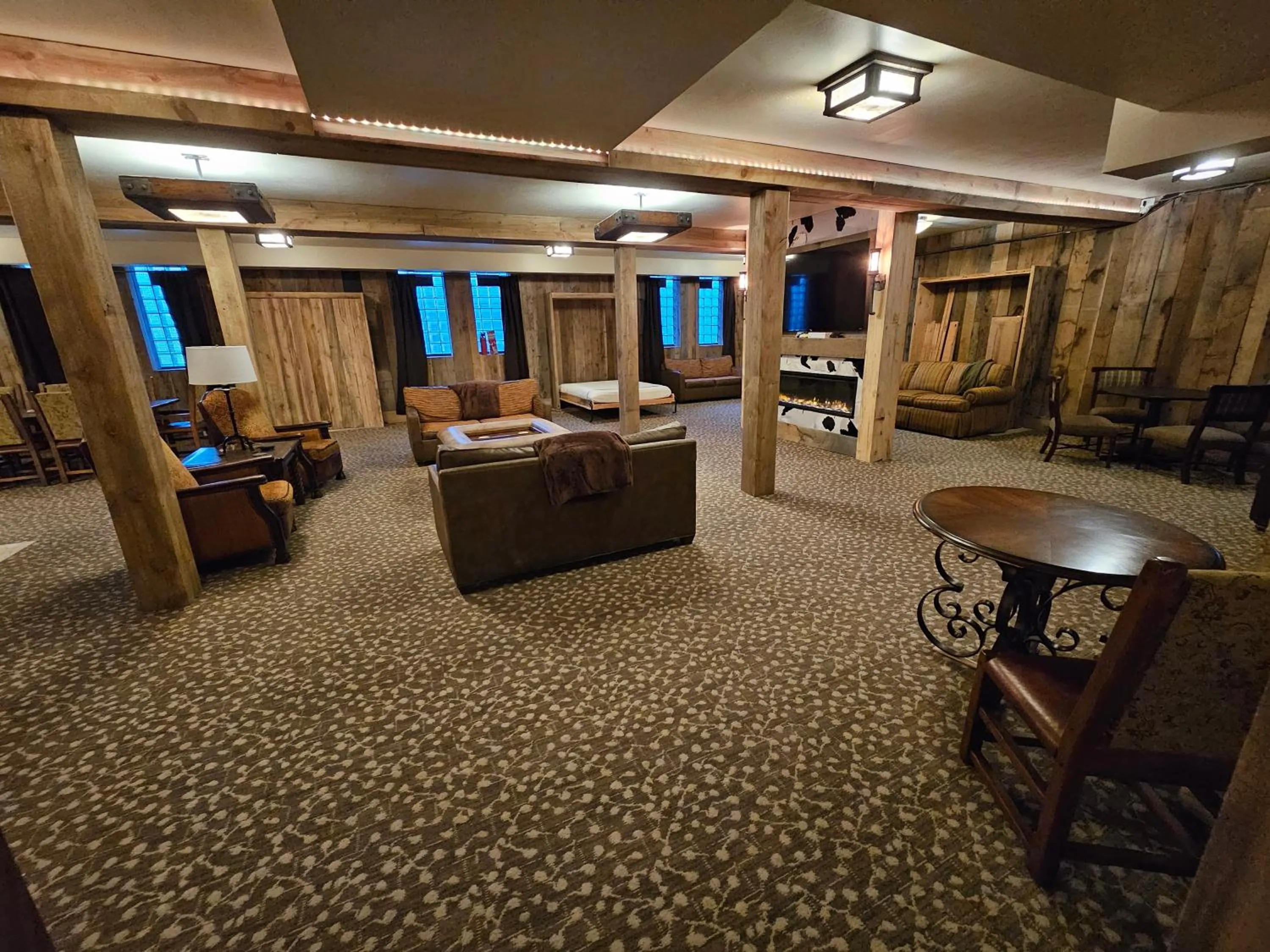 Eaglescape Suites and Event Center