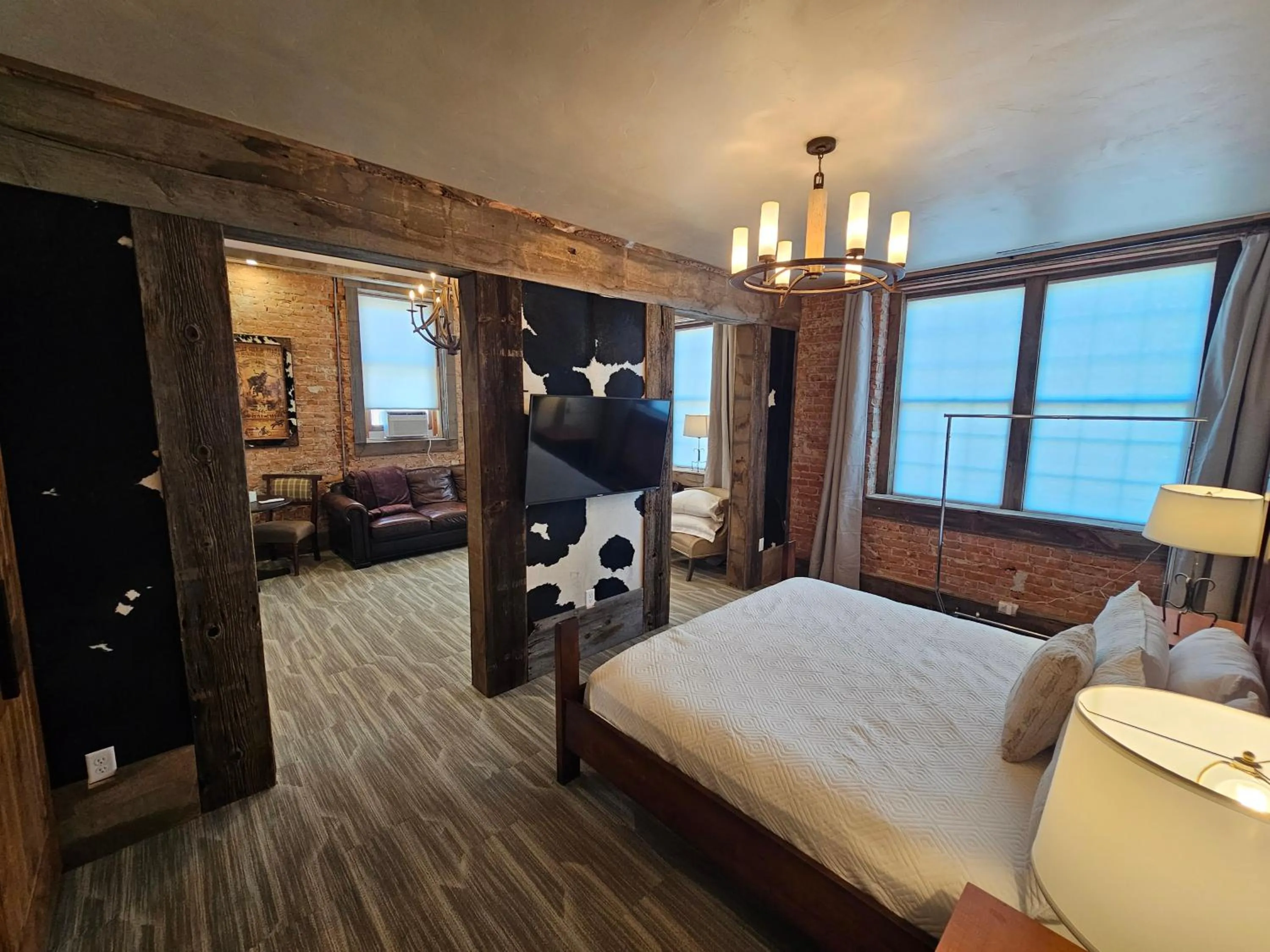 Bed in Eaglescape Suites and Event Center