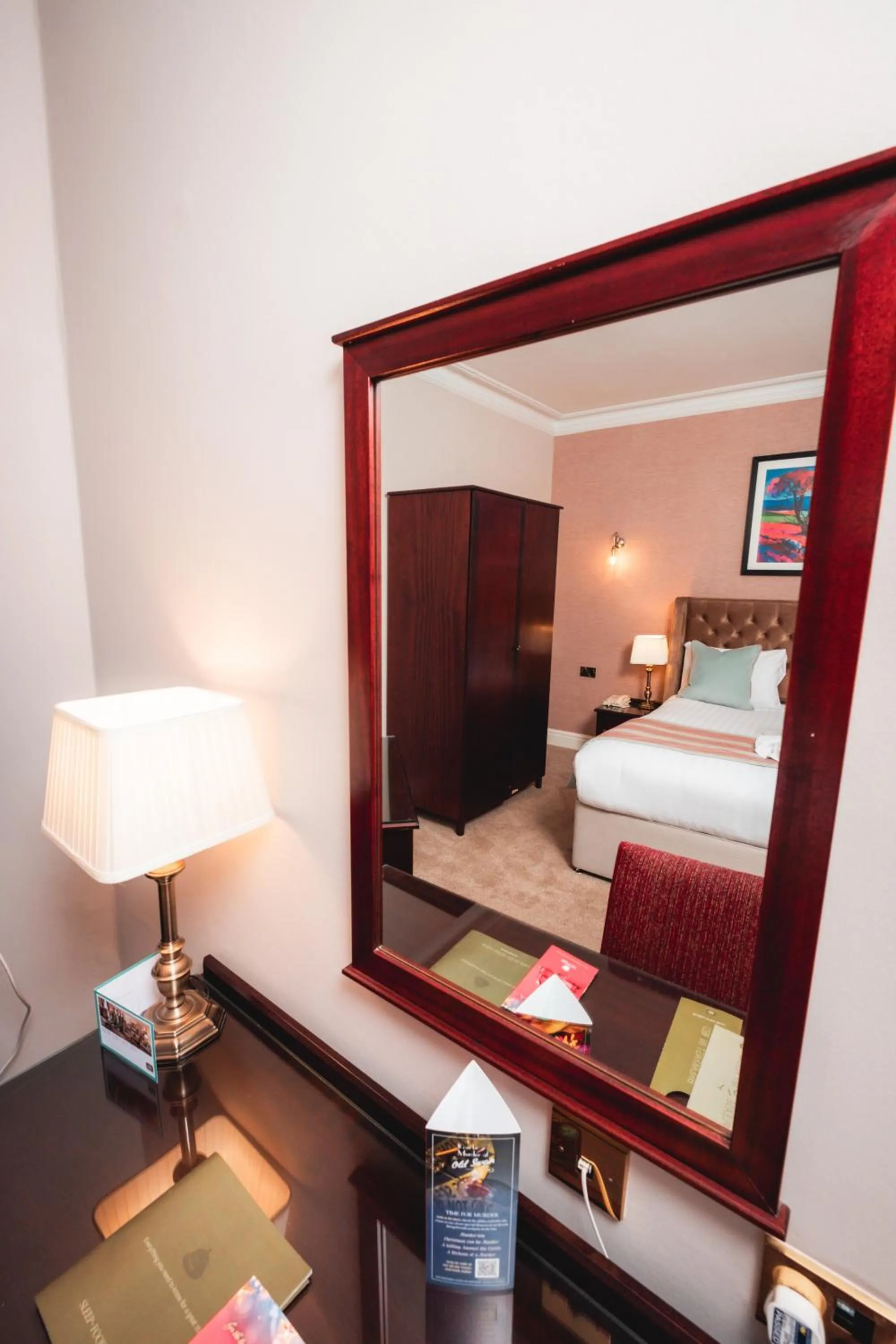 Bed in Old Swan Hotel