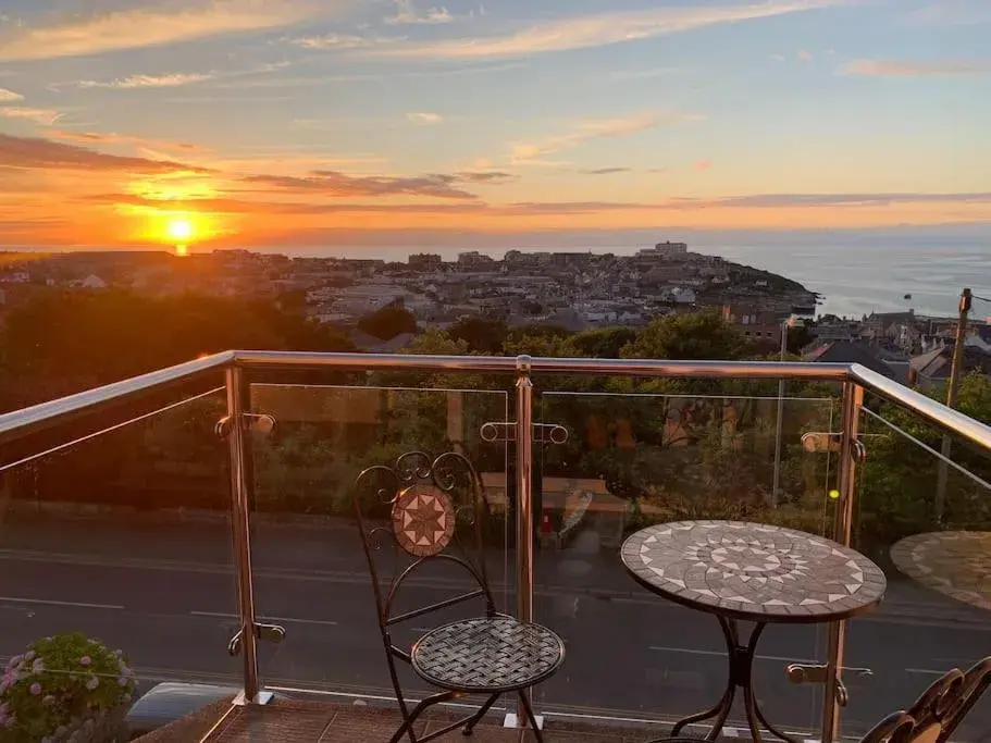 Newquay Sunset & Sea View Apartment in Town Centre Newquay Sunset & Sea View Apartment in Town Centre