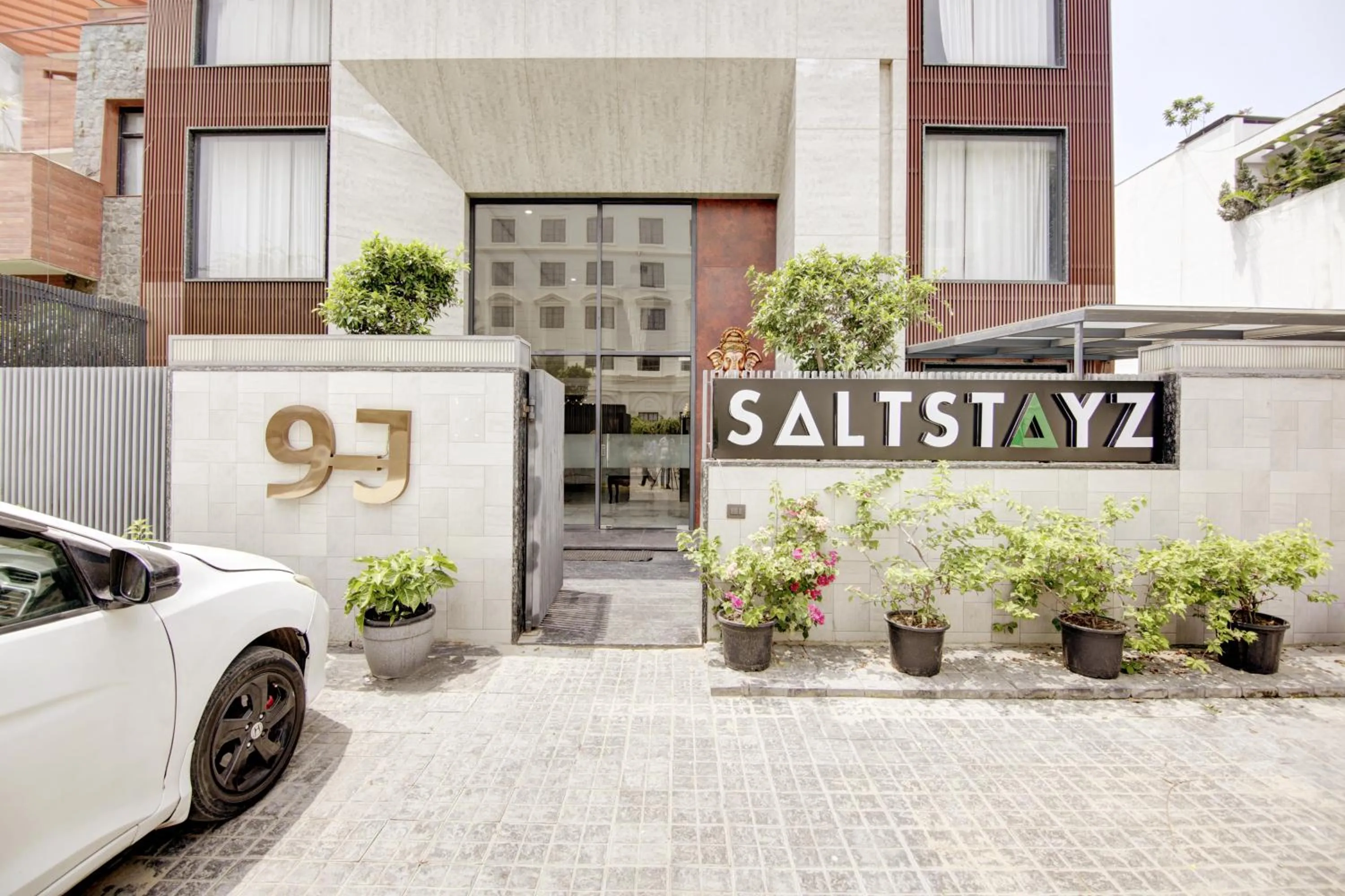 Property building in Saltstayz Premier - Cyber Hub