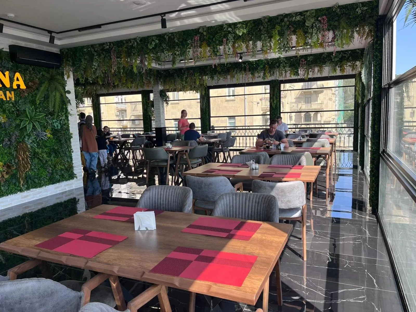 Restaurant/places to eat in Madina-ZamZam Halal Hotels Group