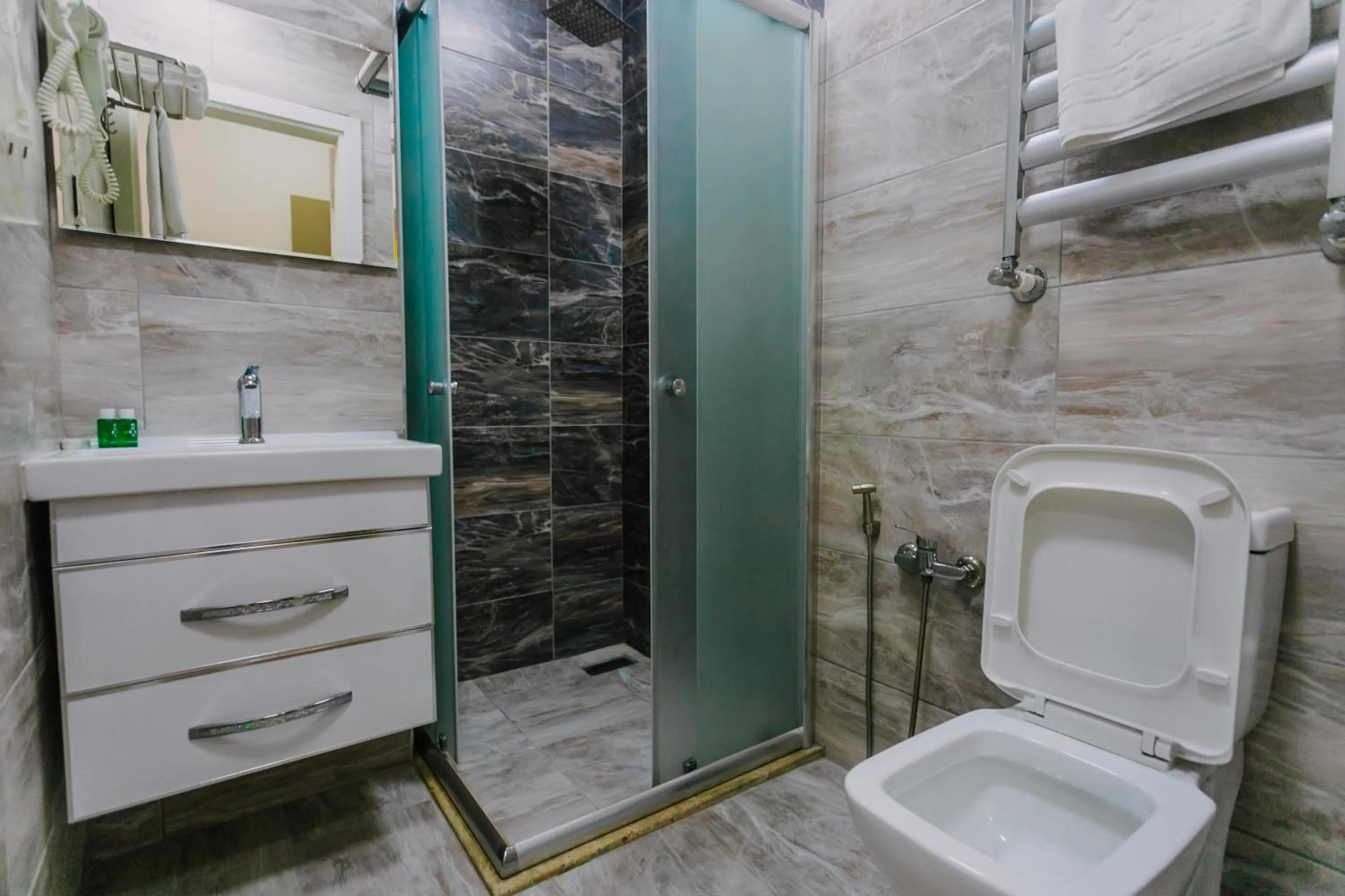 Shower in Madina-ZamZam Halal Hotels Group