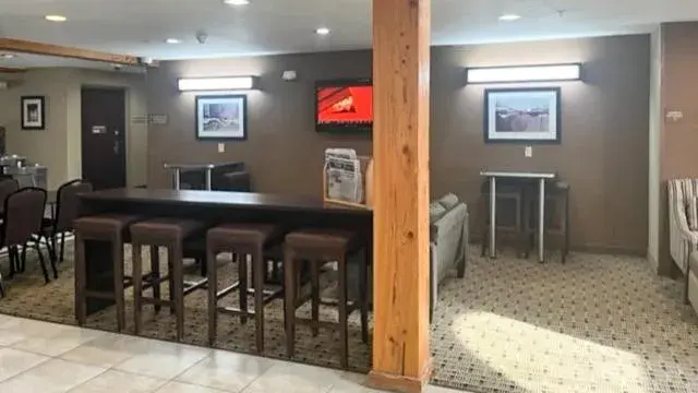 Lobby or reception in Studio 6 Suites Breaux Bridge, LA Lobby or reception in Studio 6 Suites Breaux Bridge, LA