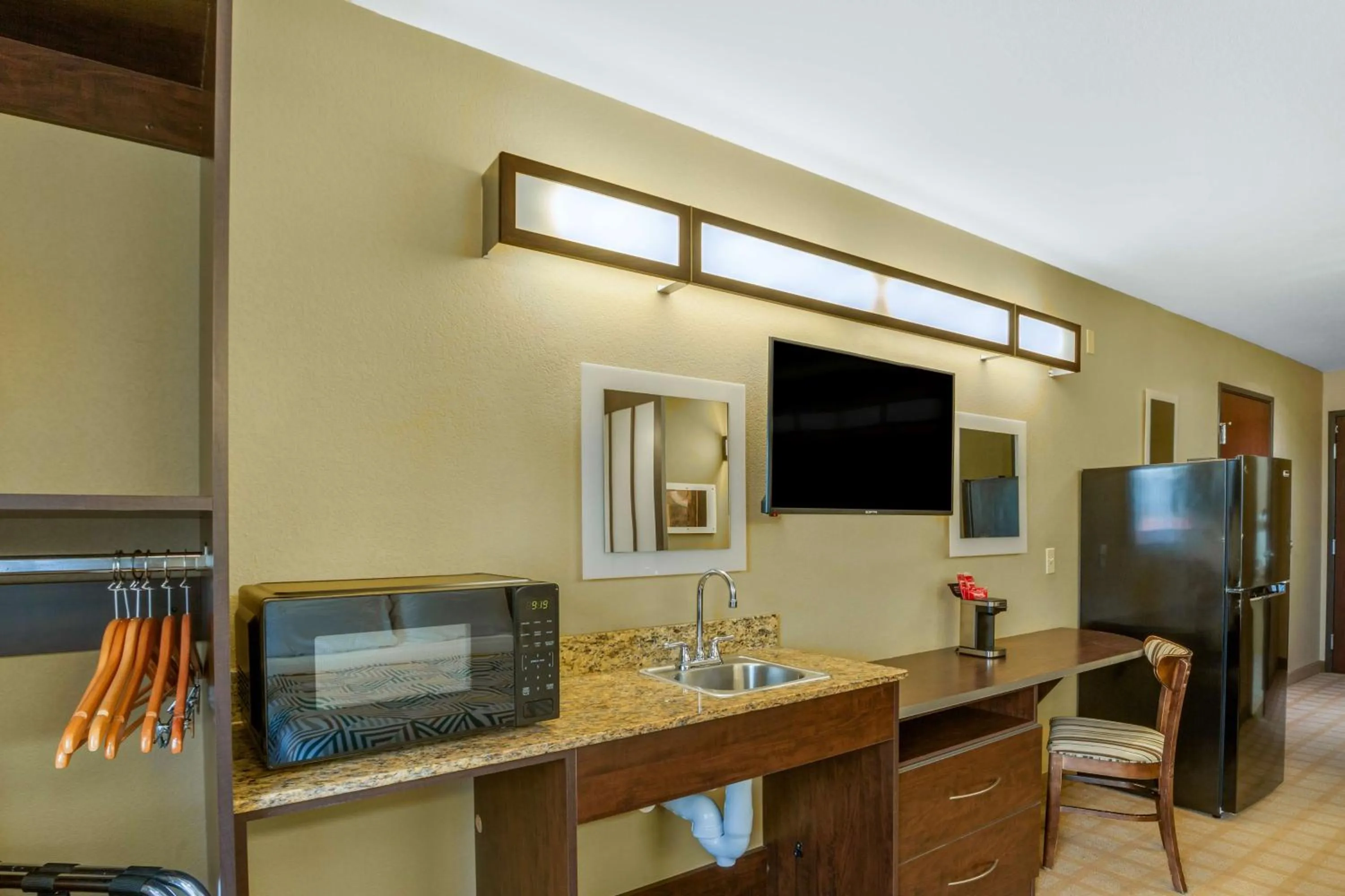 Photo of the whole room in Studio 6 Suites Breaux Bridge, LA