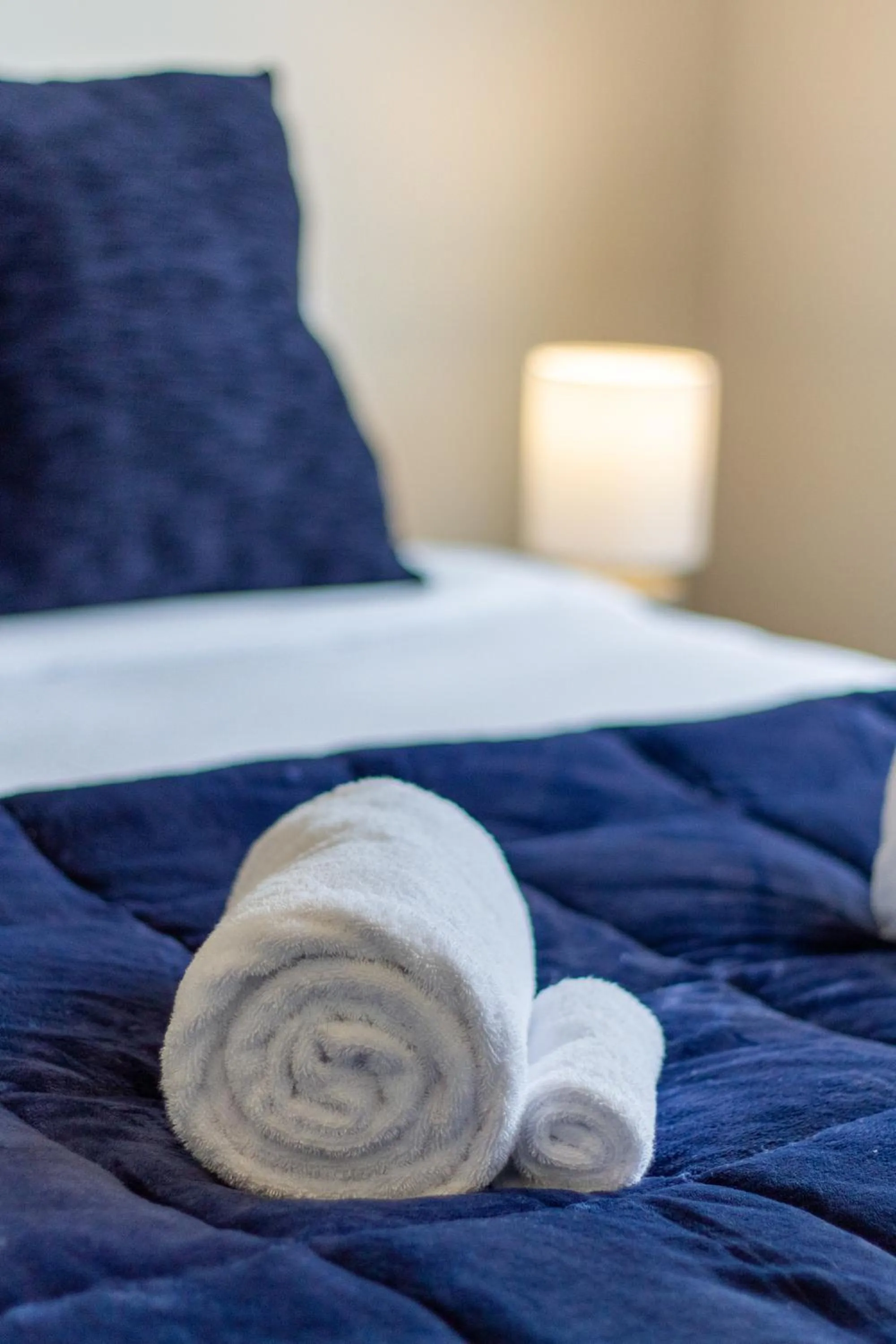 towels, Bed in 3 Bed 2.5 Bath Riccarton W/Games room