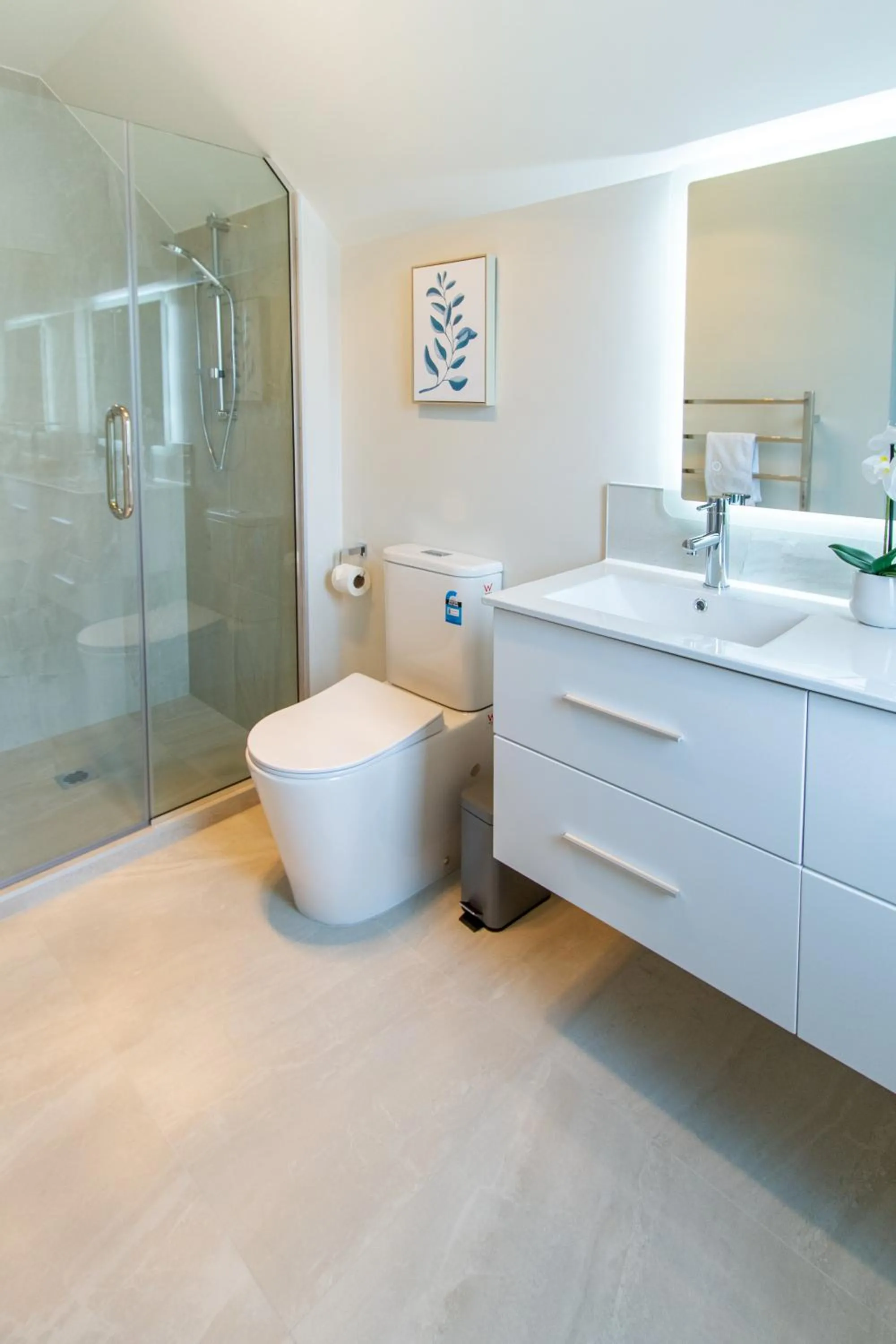 Shower in 3 Bed 2.5 Bath Riccarton W/Games room