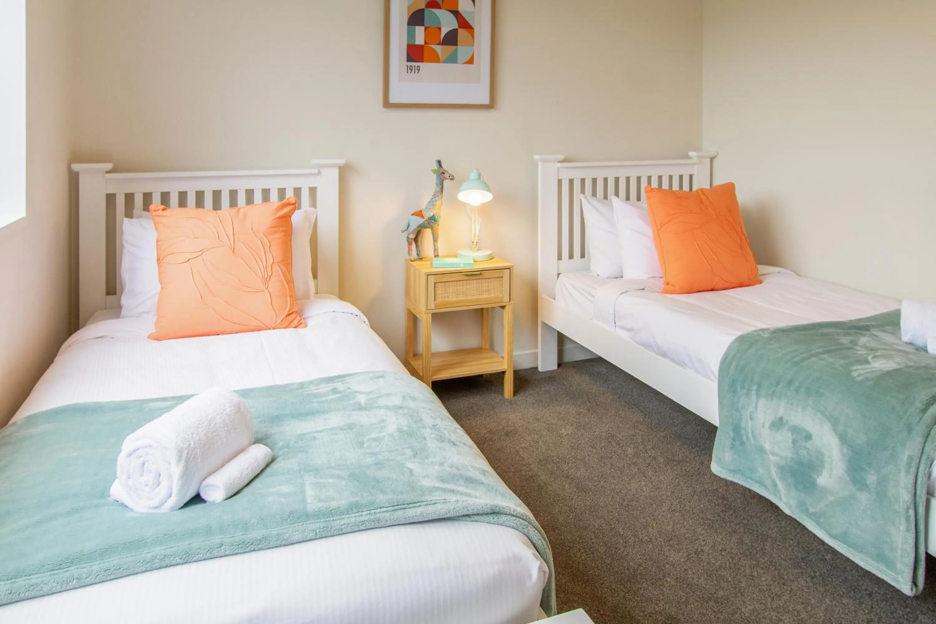 Bed in 3 Bed 2.5 Bath Riccarton W/Games room