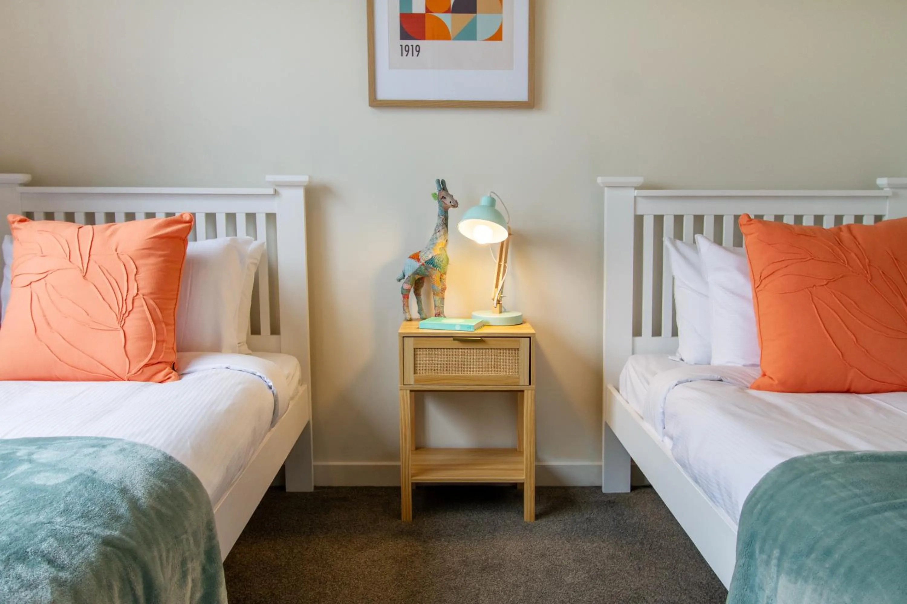 Bed in 3 Bed 2.5 Bath Riccarton W/Games room