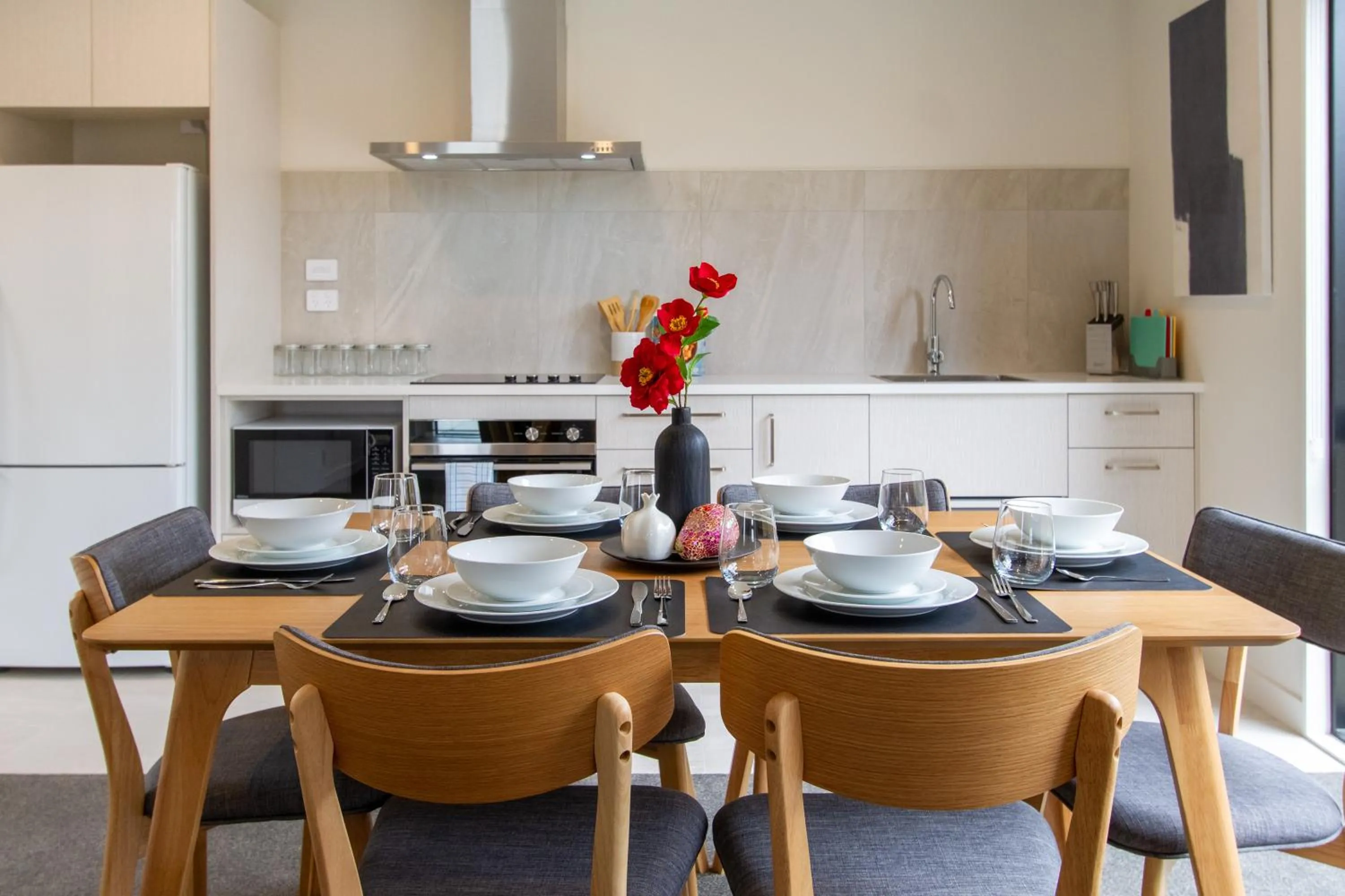 Kitchen or kitchenette in 3 Bed 2.5 Bath Riccarton W/Games room