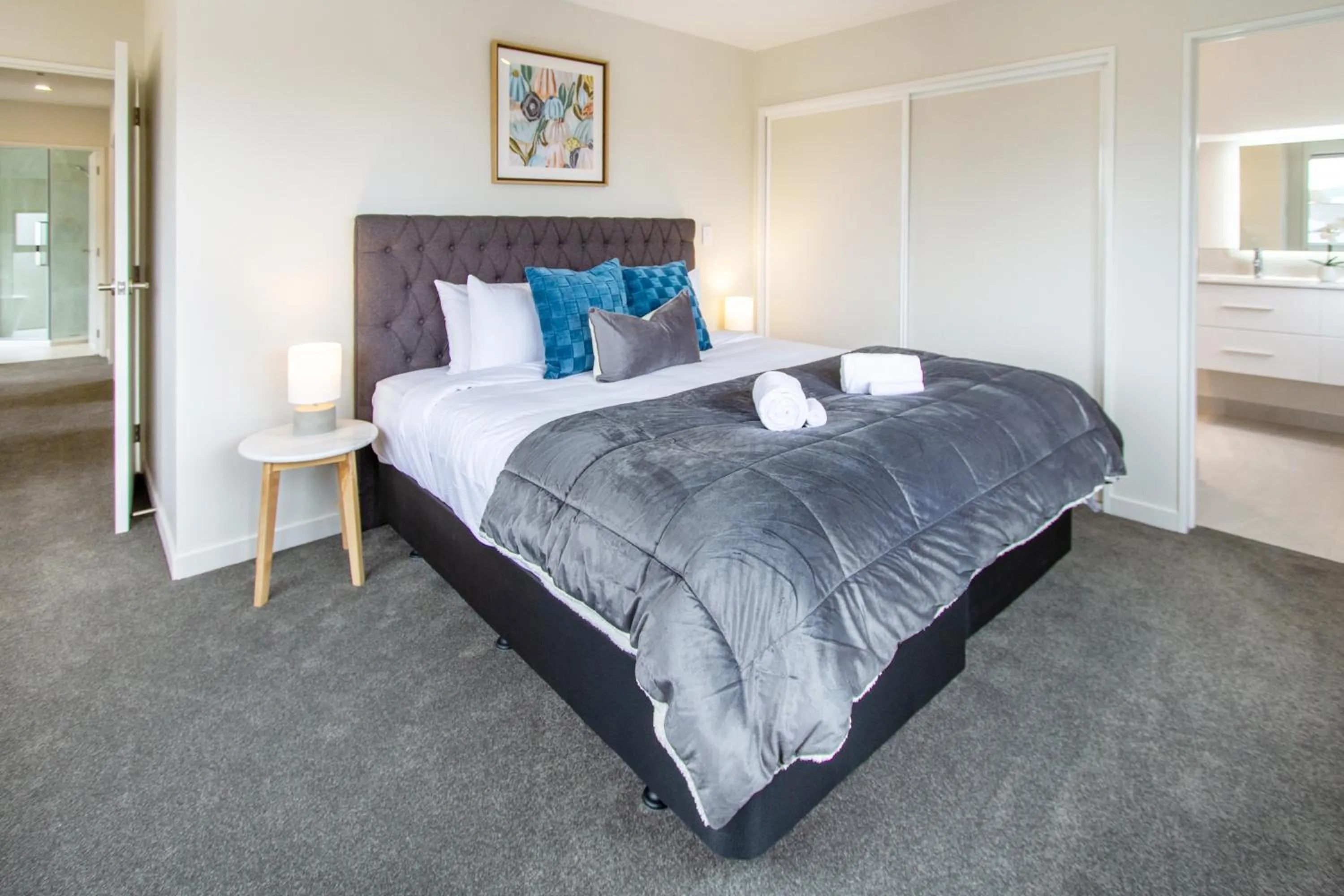 Bed in 3 Bed 2.5 Bath Riccarton W/Games room