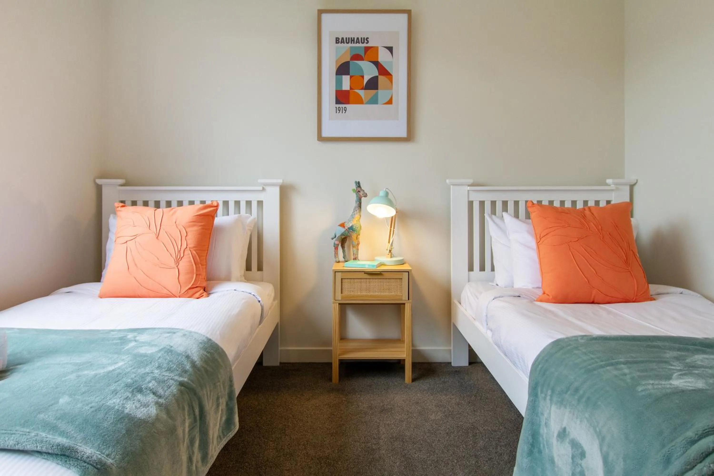 Bed in 3 Bed 2.5 Bath Riccarton W/Games room