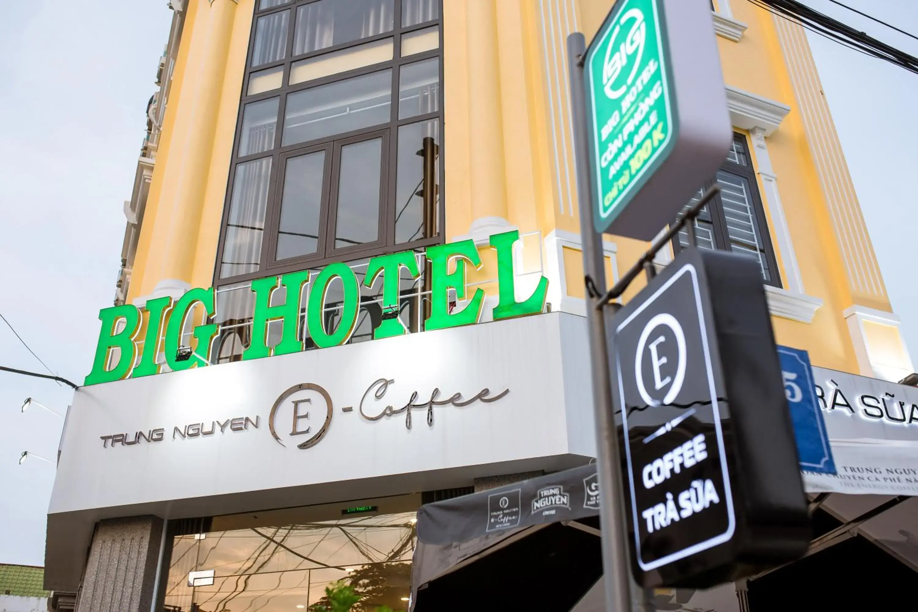 Property building in BIG Hotel Huế Property building in BIG Hotel Huế