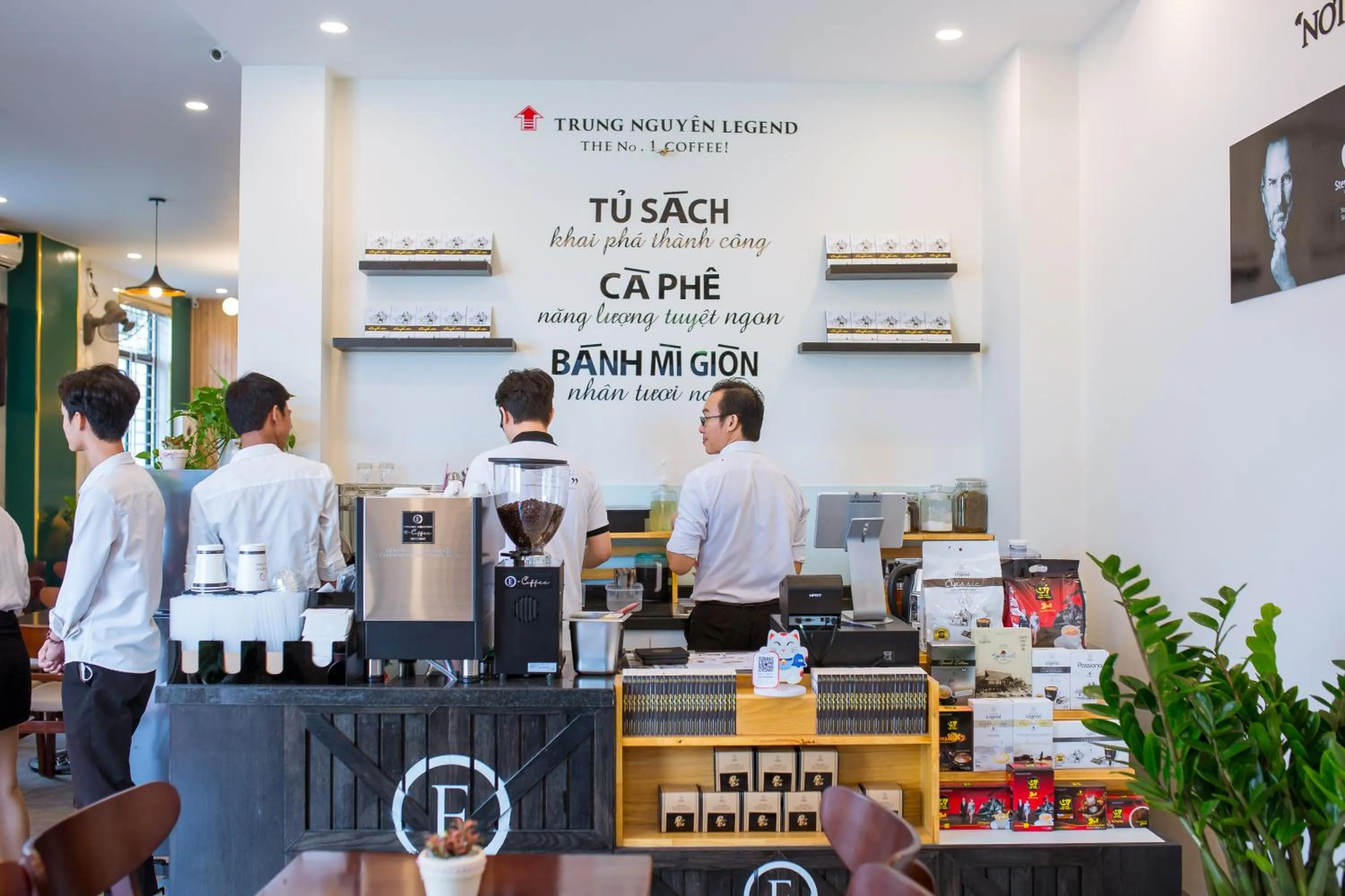 Coffee/tea facilities in BIG Hotel Huế