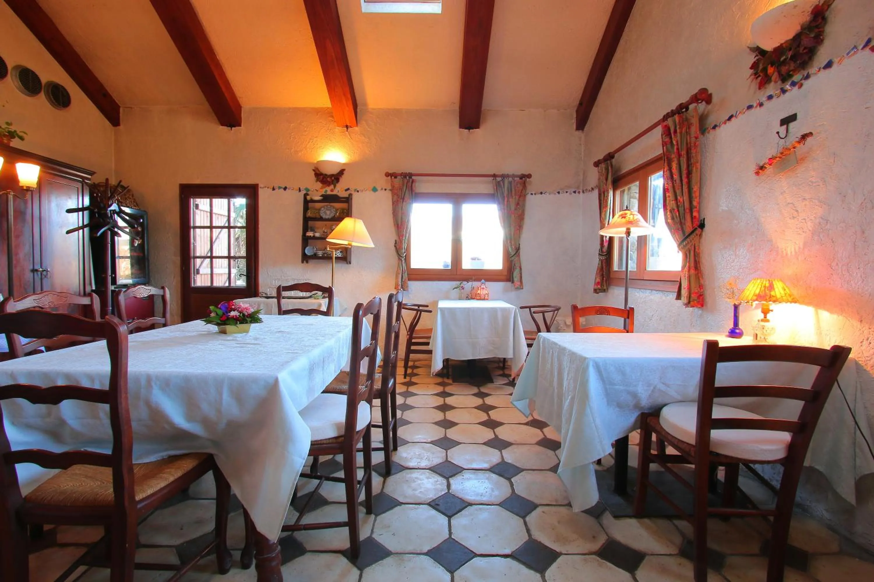 Restaurant/places to eat in Auberge Koyama