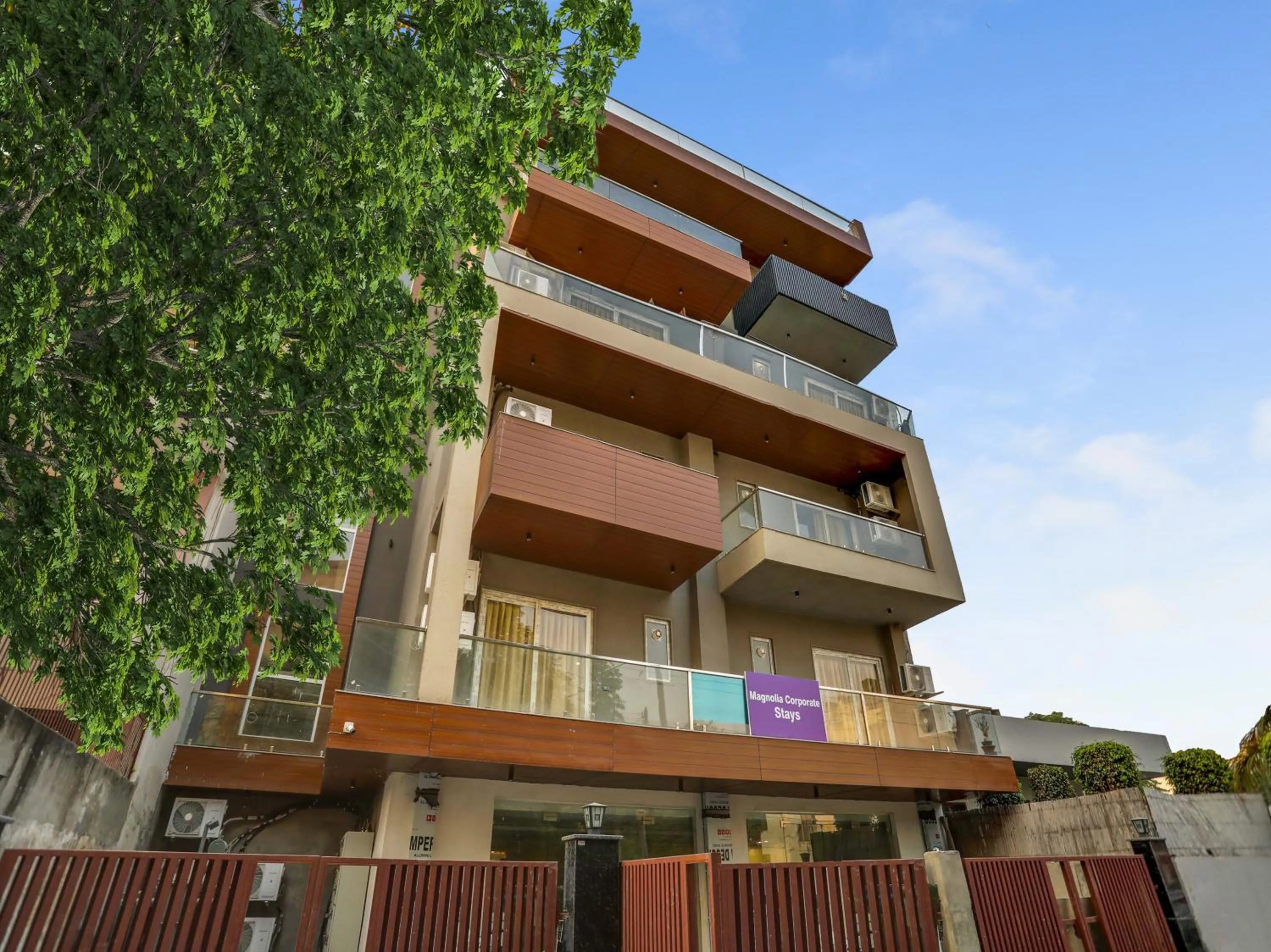 Facade/entrance in Townhouse Magnolia Corporate Stays