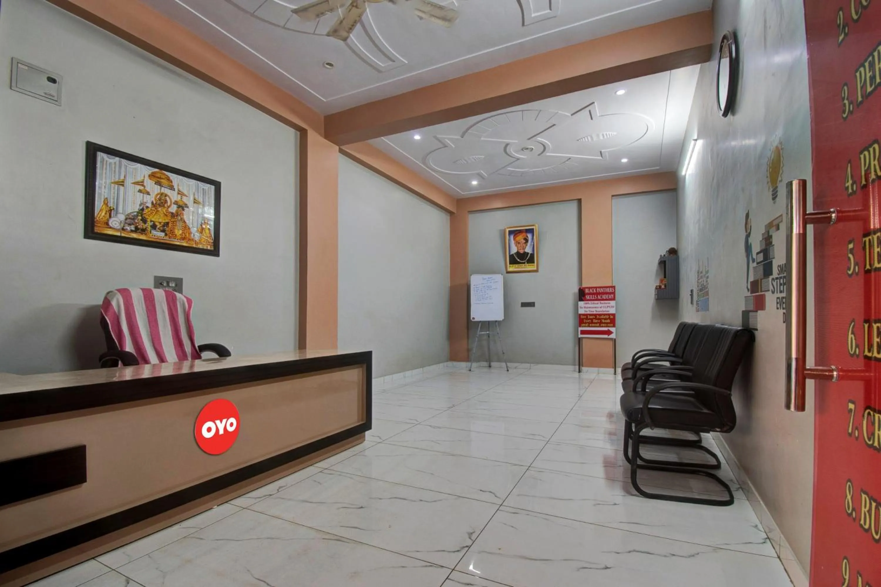 Lobby or reception in Hotel O Hotel Krishna Palace