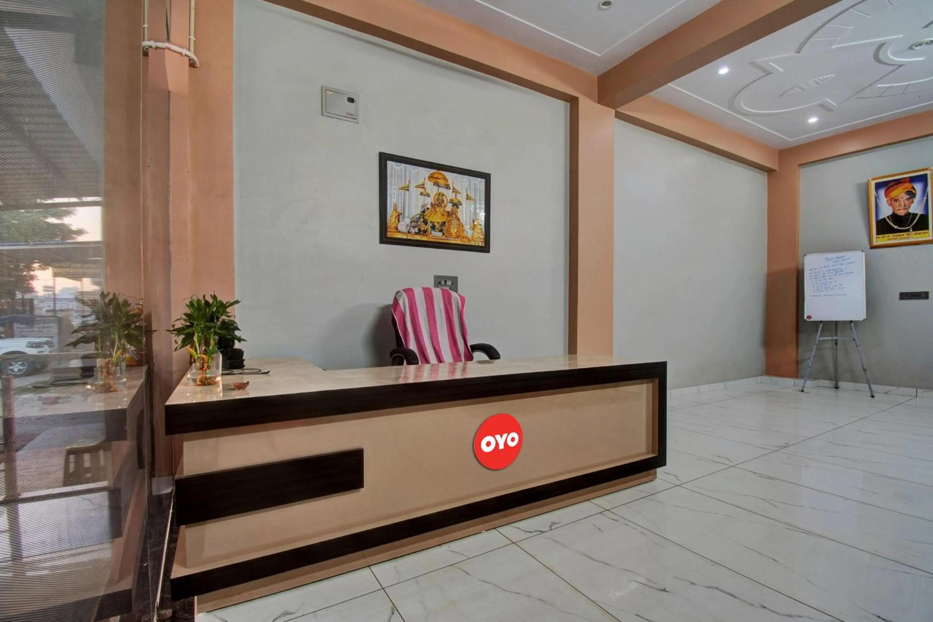 Lobby or reception in Hotel O Hotel Krishna Palace
