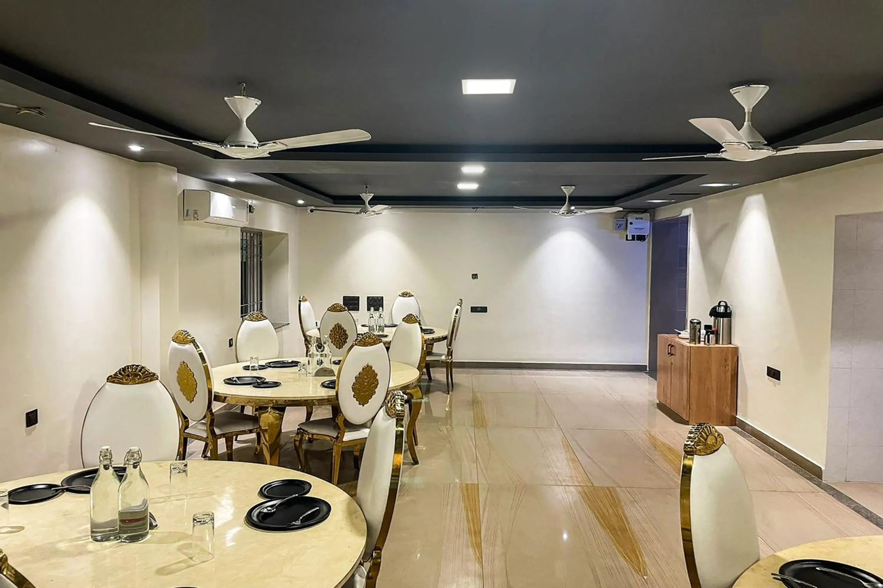 Restaurant/places to eat in Townhouse Oak Ecstasy