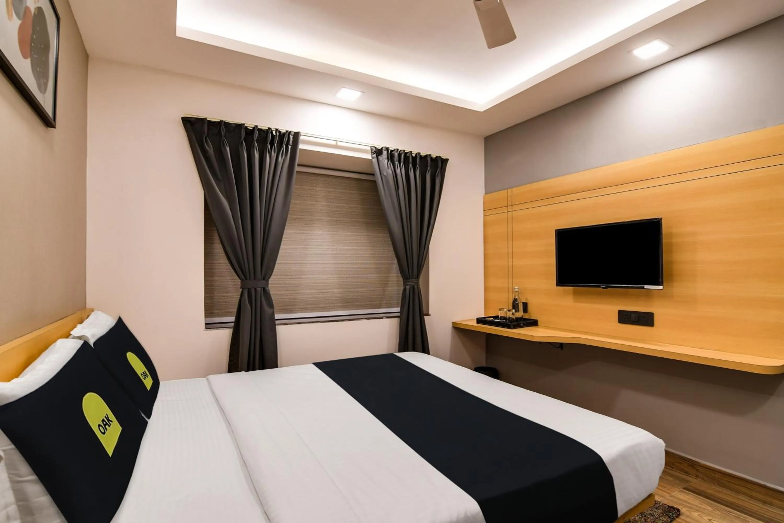 Bedroom, Bed in Townhouse Oak Ecstasy