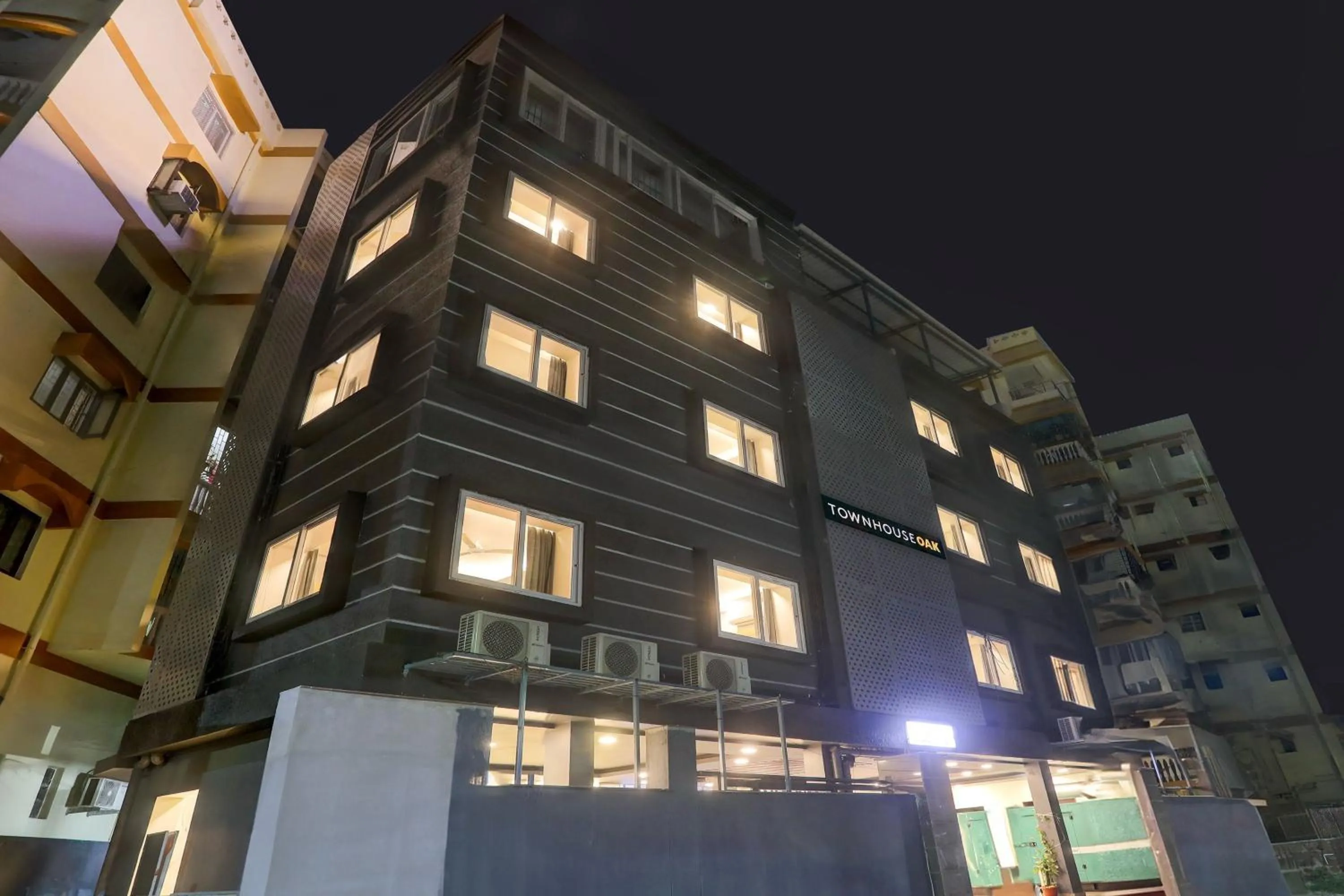 Facade/entrance in Townhouse Oak Ecstasy
