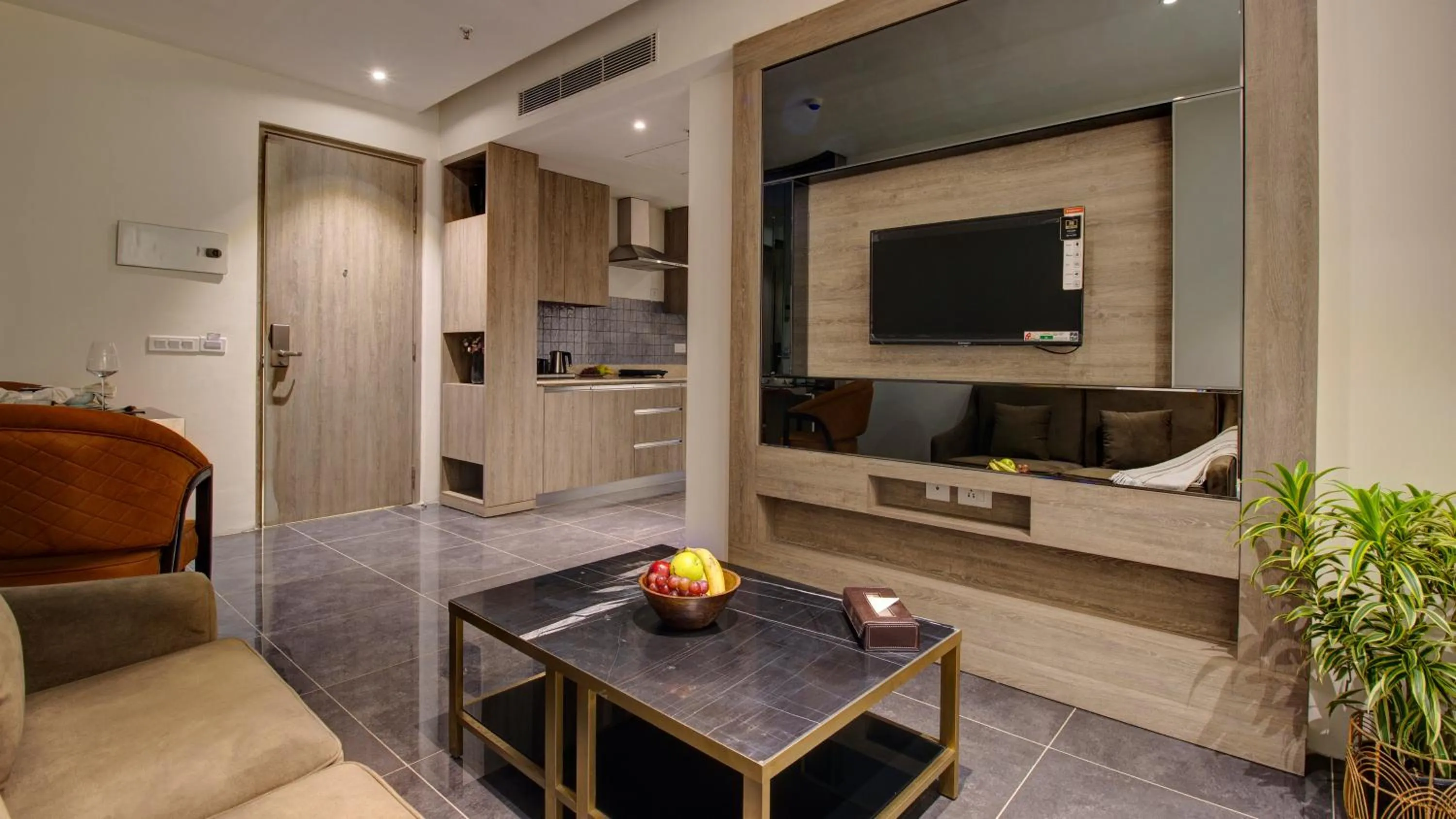 Living room in Rhythm Gurugram Hotel & Suites, Sohna Road