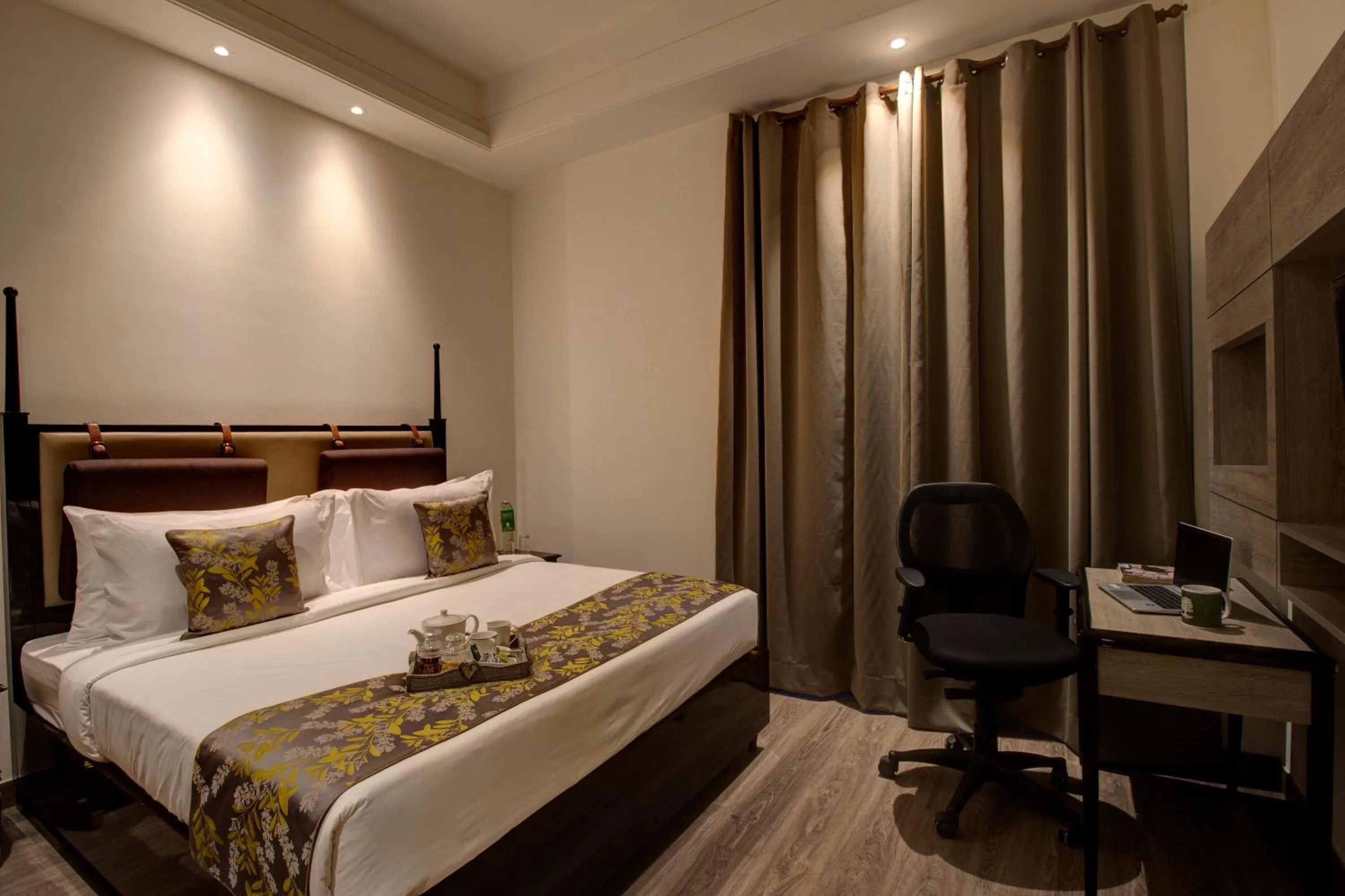 Bed in Rhythm Gurugram Hotel & Suites, Sohna Road