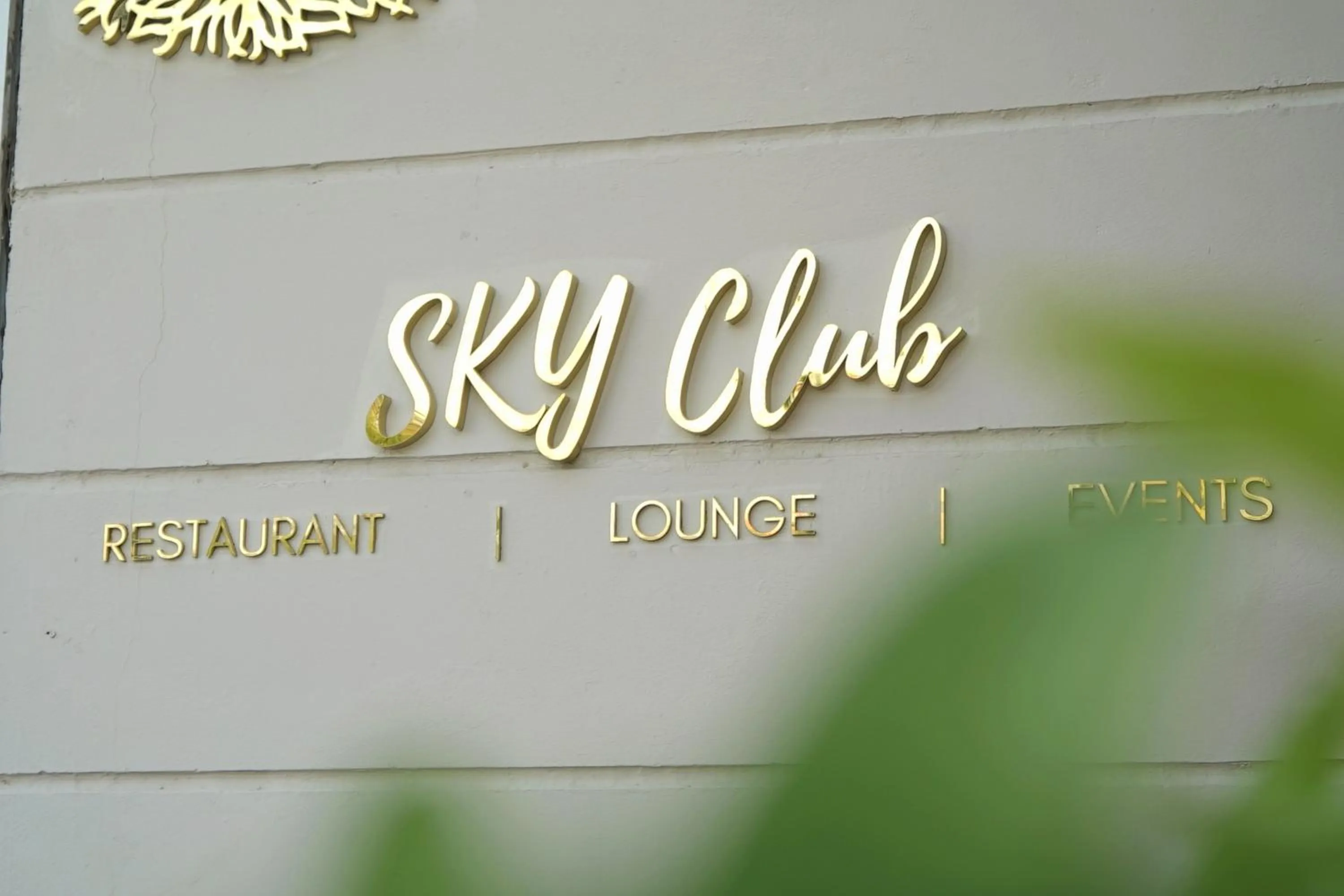 Restaurant/places to eat in Rhythm Gurugram Hotel & Suites, Sohna Road